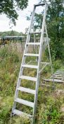 8 tread aluminium step ladder