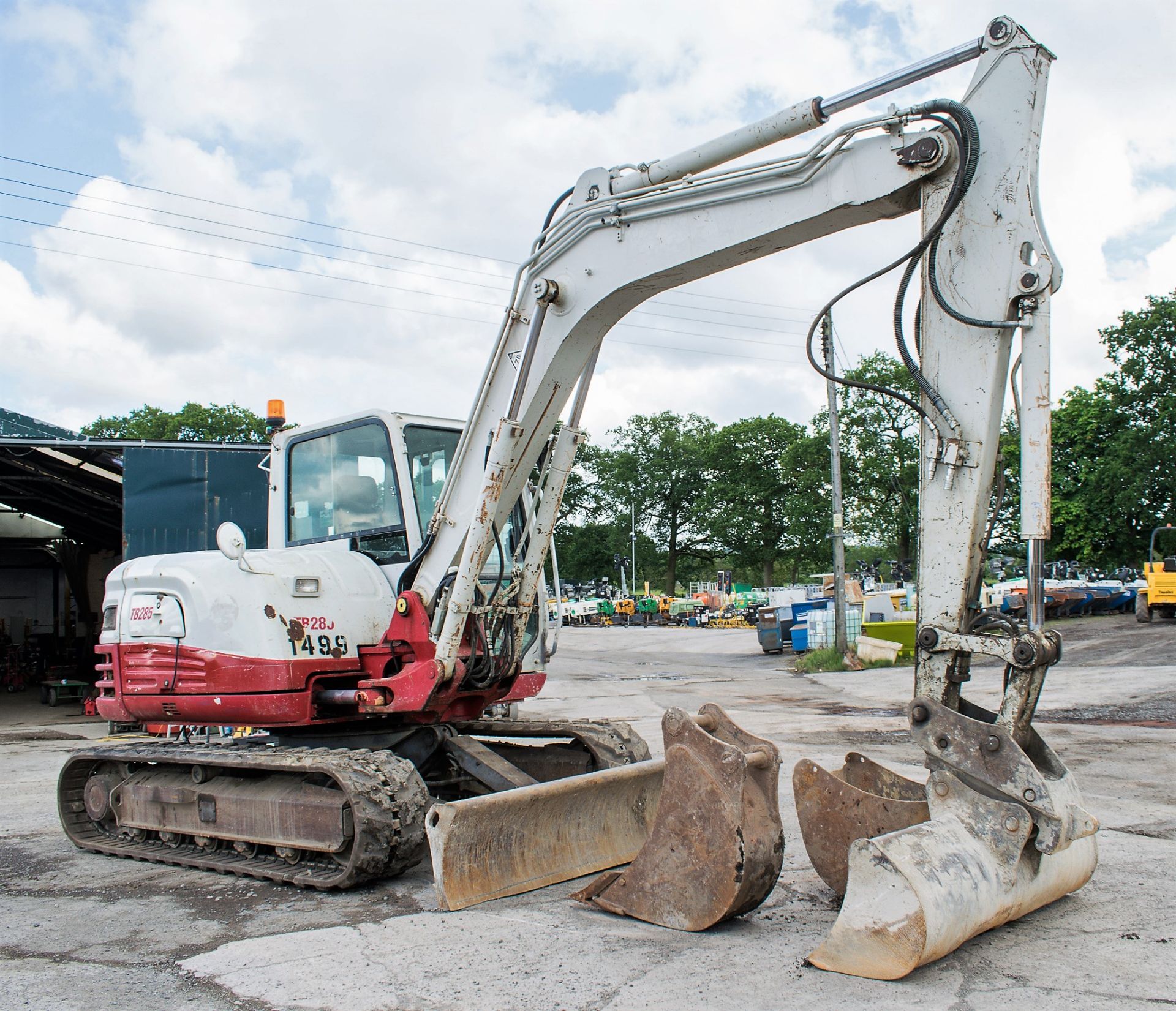 Takeuchi TB285 8.5 tonne rubber tracked excavator Year: 2012 S/N: 185000238 Recorded Hours: 7593 - Image 2 of 13
