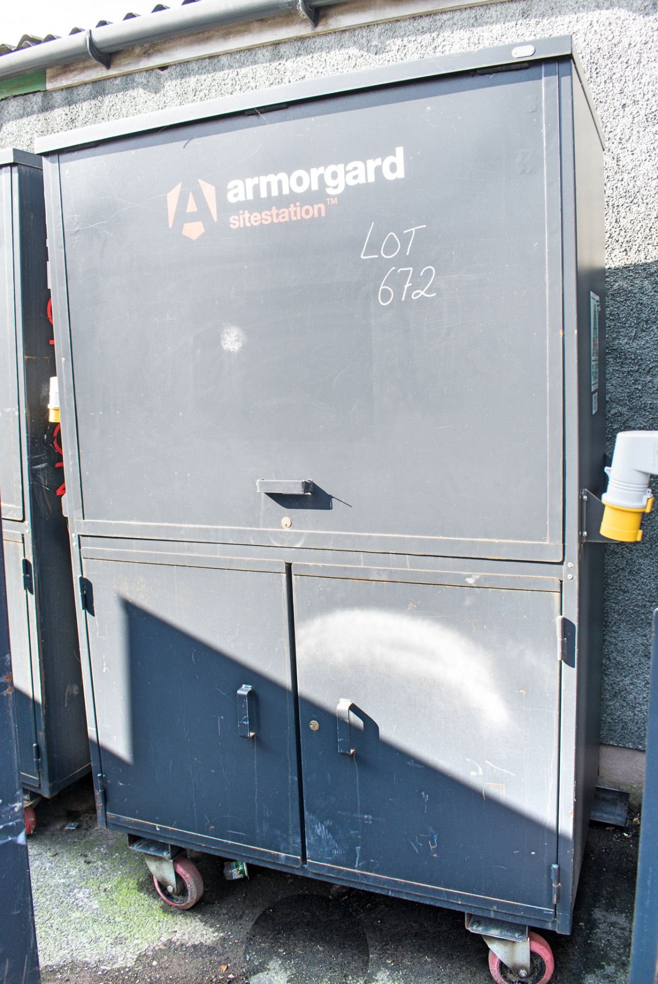 Armorgard site station steel mobile work station V9047 ** Locked & no keys **