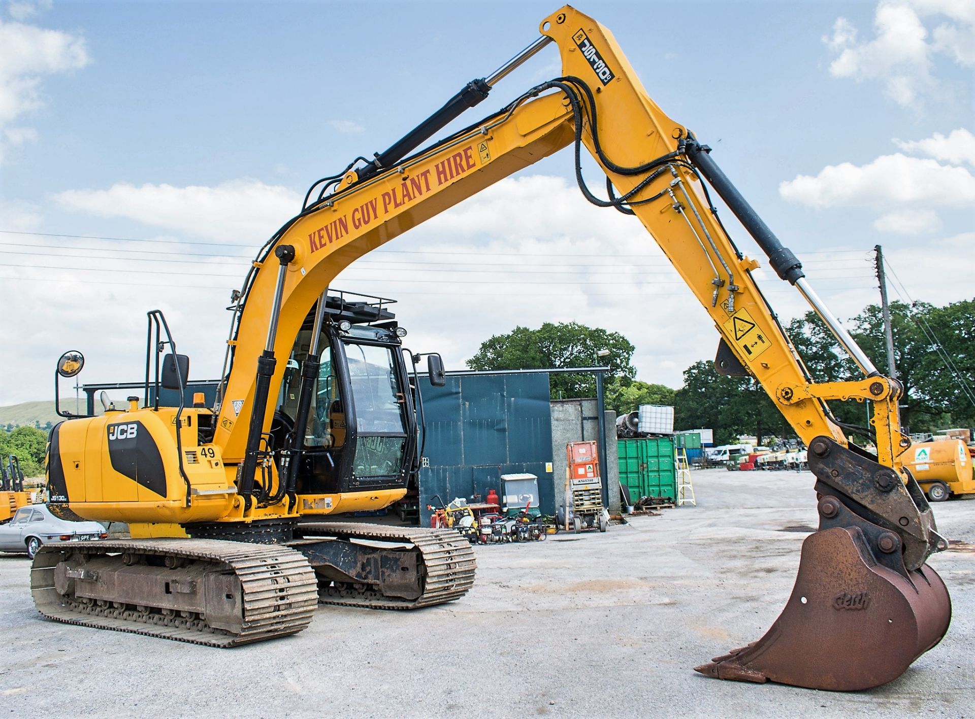 JCB JS 130 LC 13 tonne steel tracked excavator Year: 2013 S/N: 1786698 Recorded hours: 4,428 Bucket, - Image 2 of 13