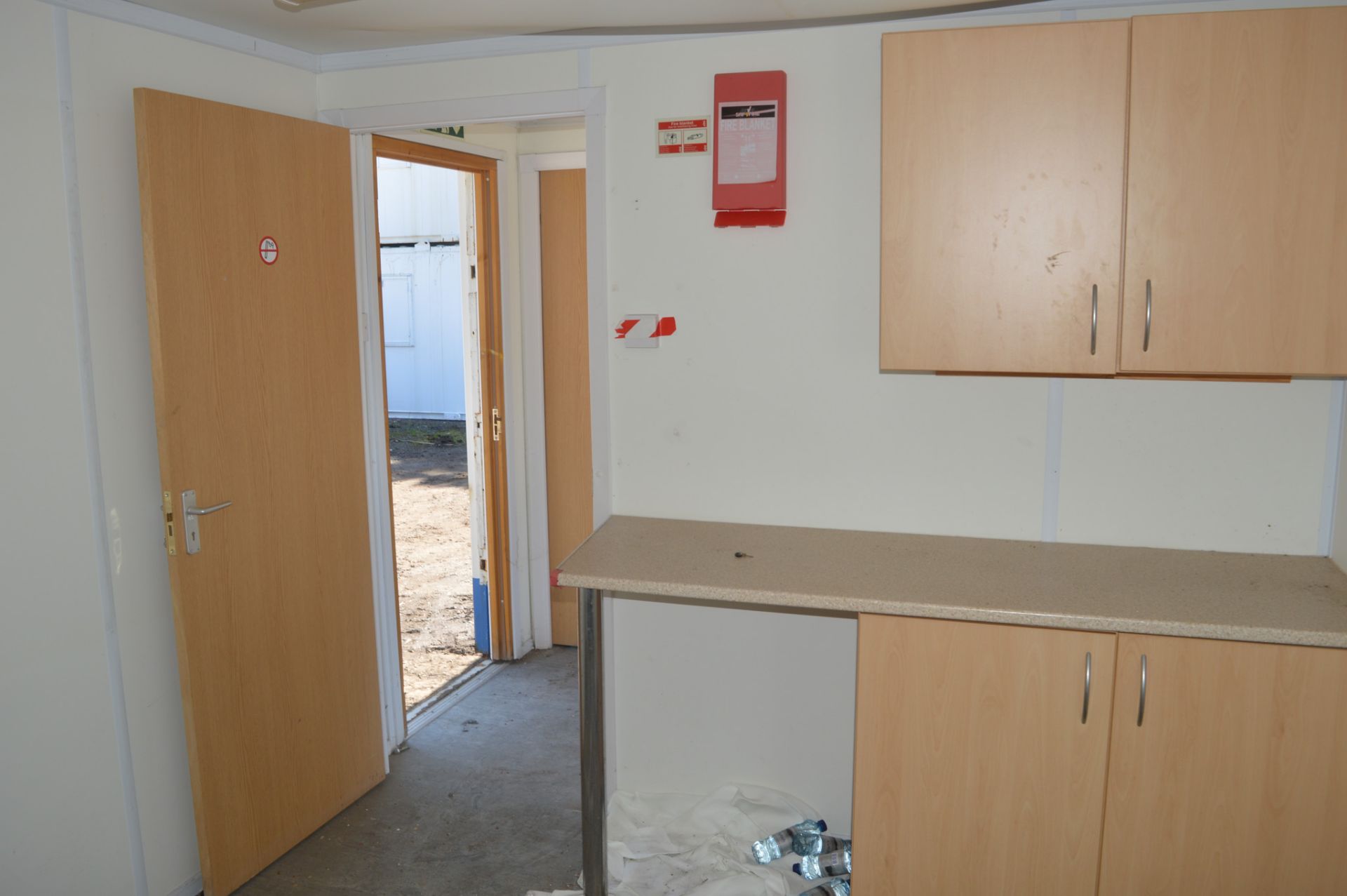 32 ft x 10 ft jack leg steel anti vandal site unit Comprising office and toilets *Doors missing* - Image 6 of 14