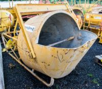 1000 litre concrete chute/skip