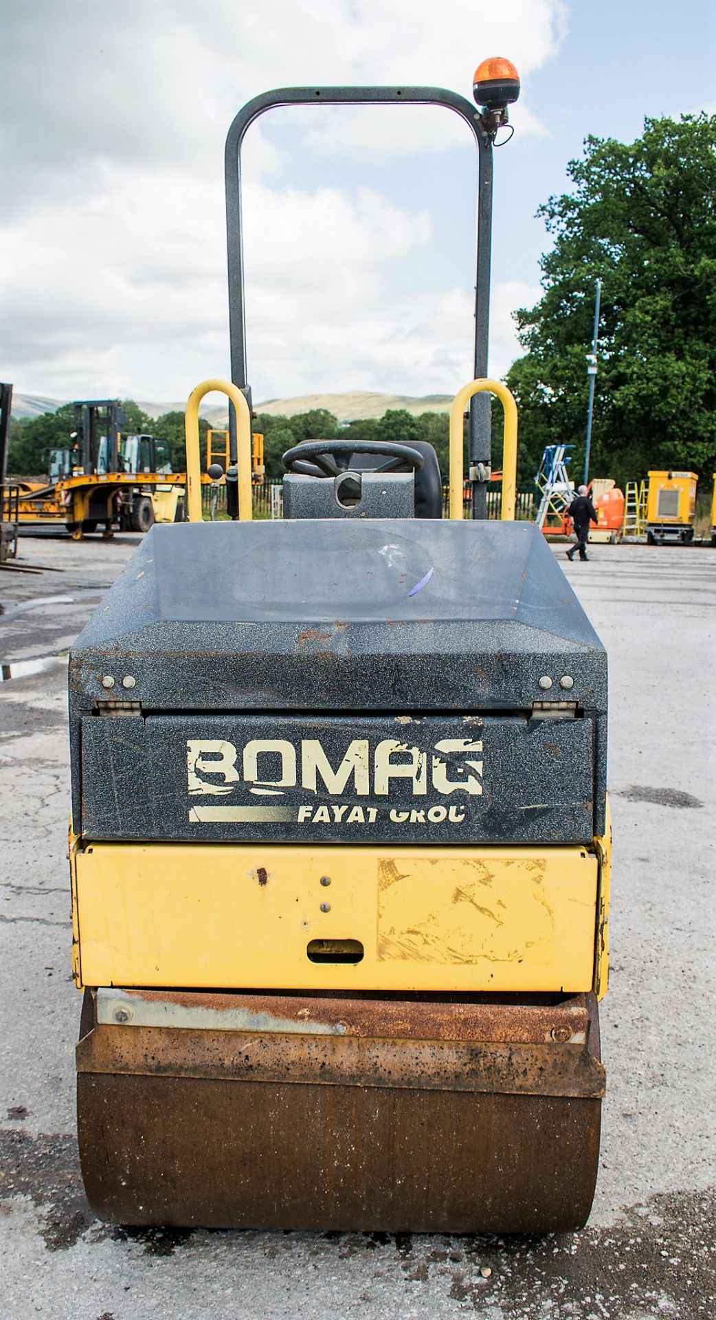 Bomag BW80 ADH-2 double drum ride on roller S/N: 426894 Recorded Hours: 643 974 - Image 5 of 11