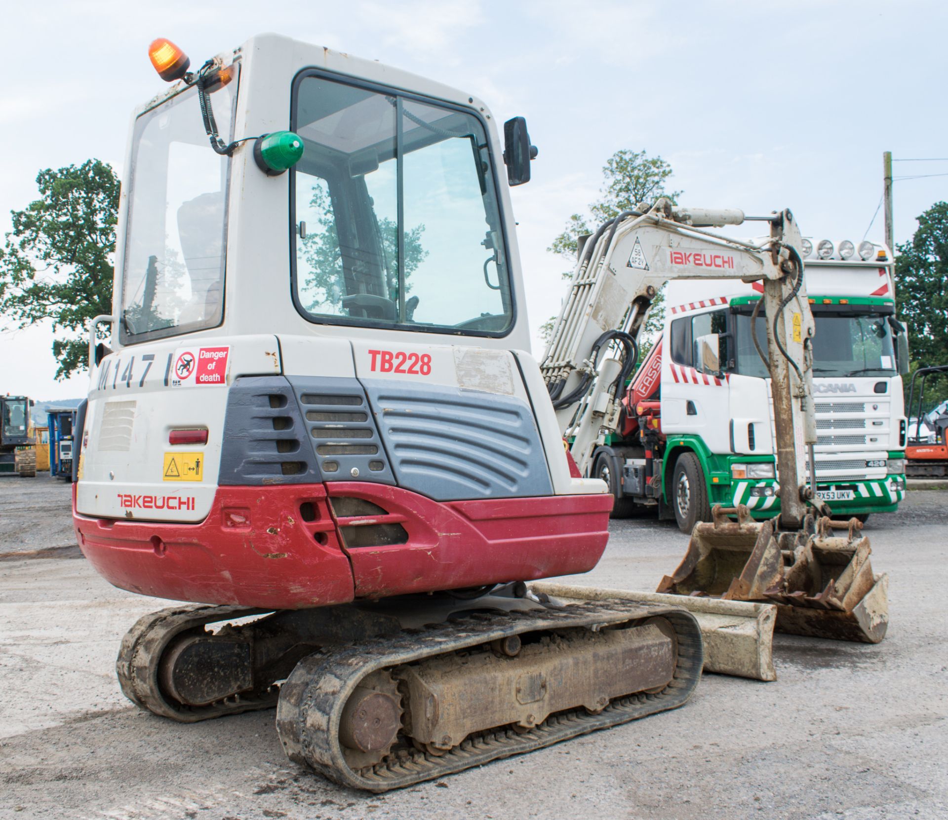 Takeuchi TB228 2.8 tonne rubber tracked mini excavator Year: 2012 S/N: 2801768 Recorded Hours: Not - Image 4 of 13