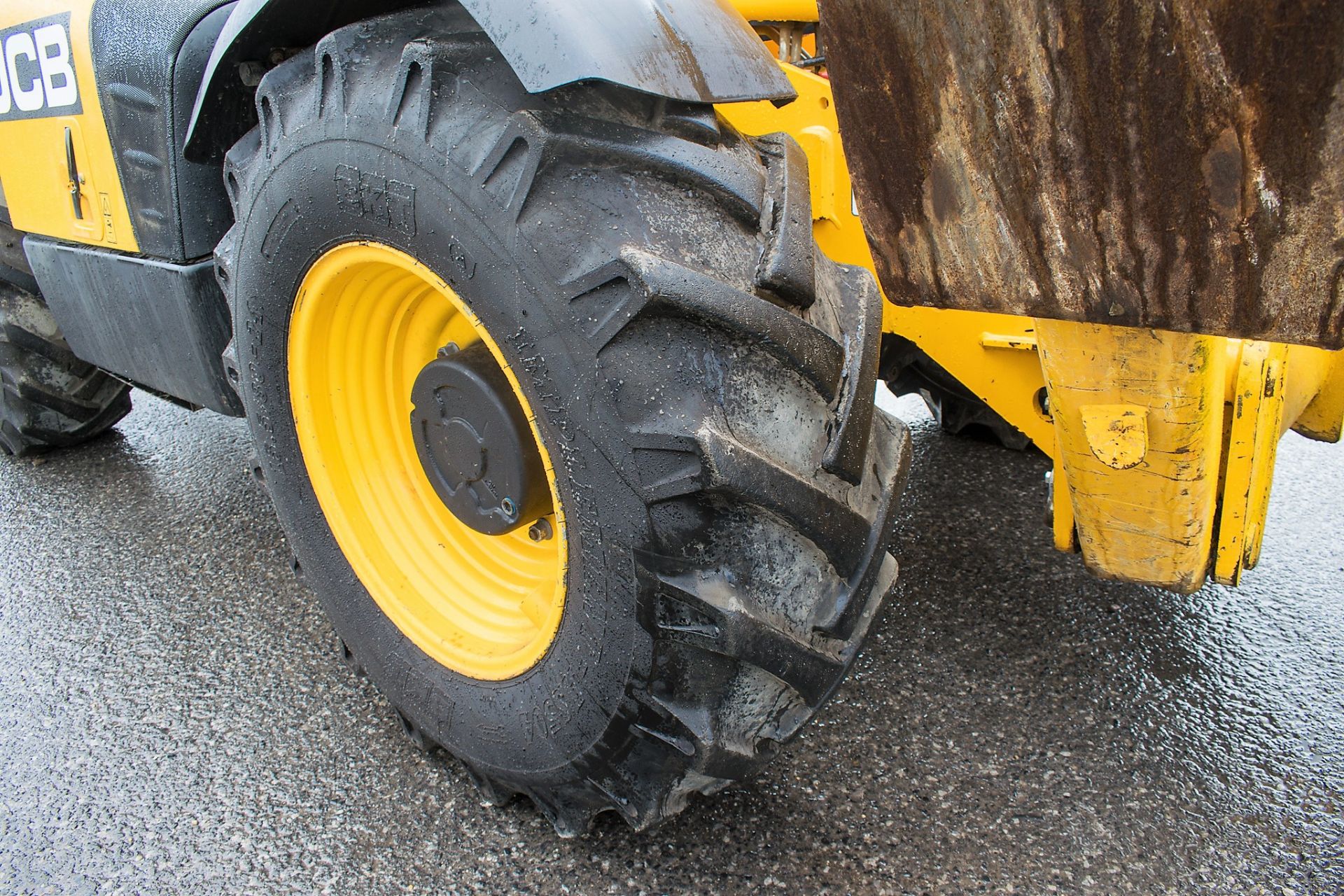 JCB 533-105 10.5 metre telescopic handler Year: 2012 S/N: 2145316 Recorded Hours: 5029 - Image 9 of 14