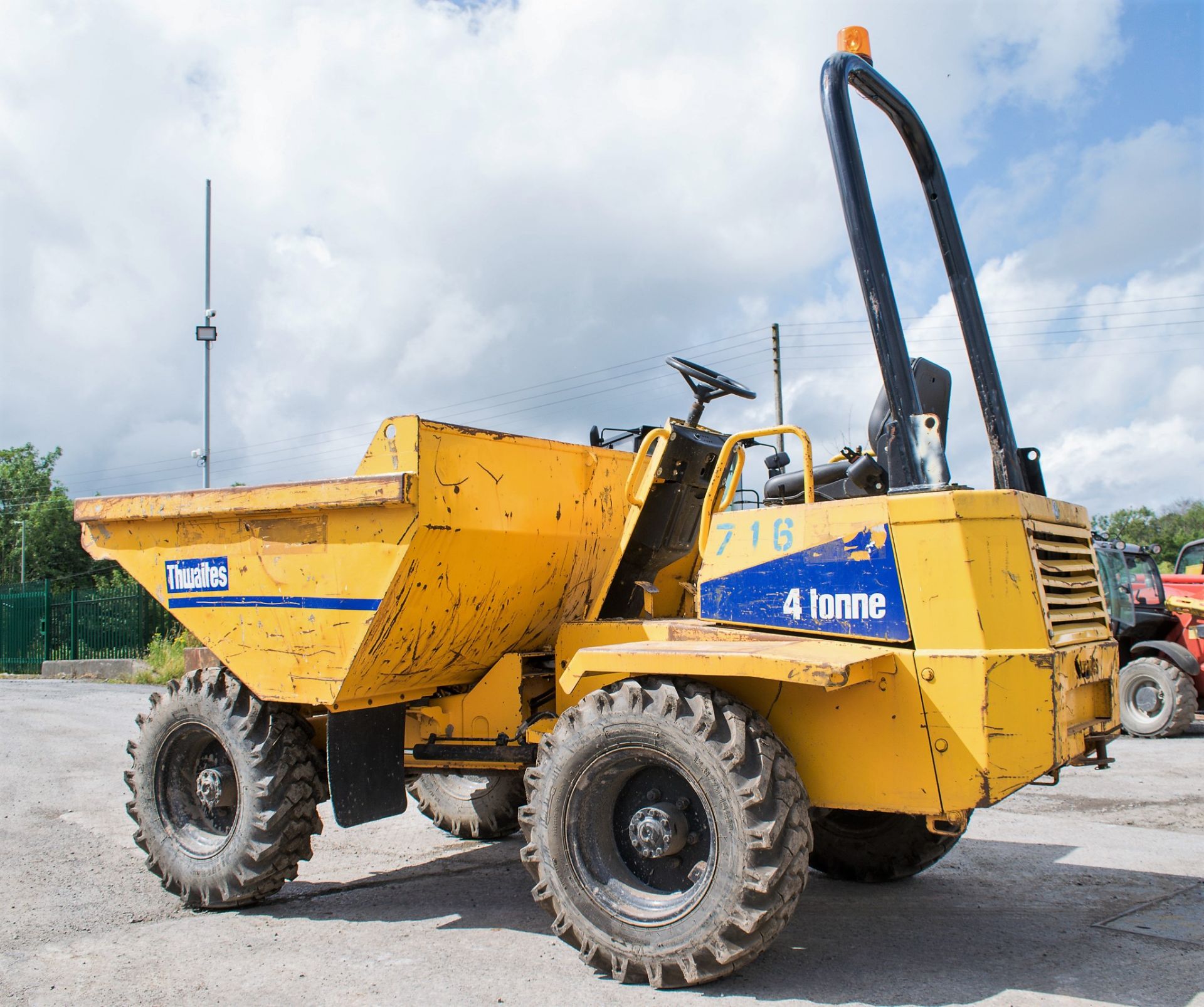 Thwaites 4 tonne straight skip dumper Year: 2004 S/N: 5620 Recorded Hours: 2608 716 - Image 3 of 14