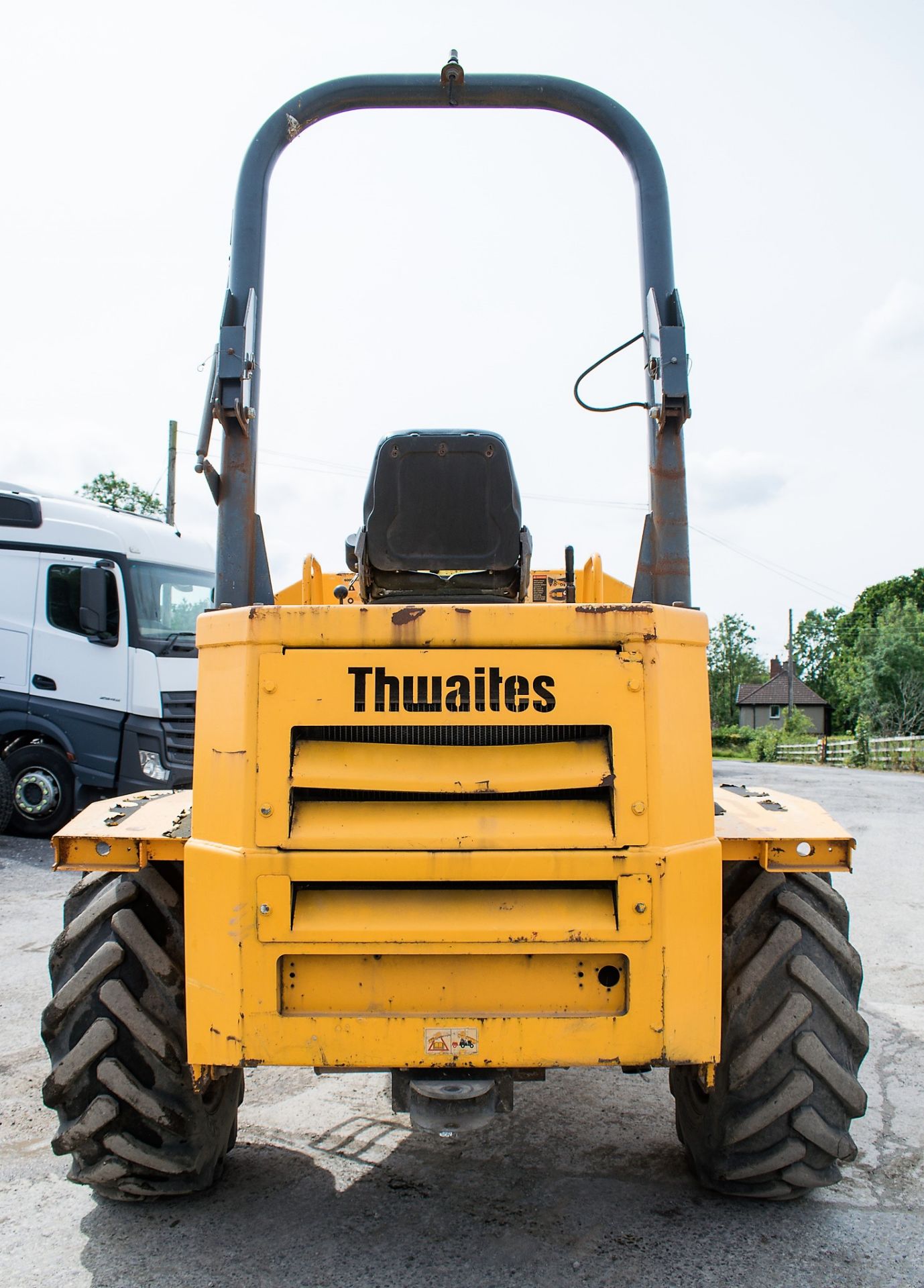 Thwaites 6 tonne swivel skip dumper Year: 2011 S/N: 105C0570 Recorded Hours: 1380 501032 - Image 6 of 10