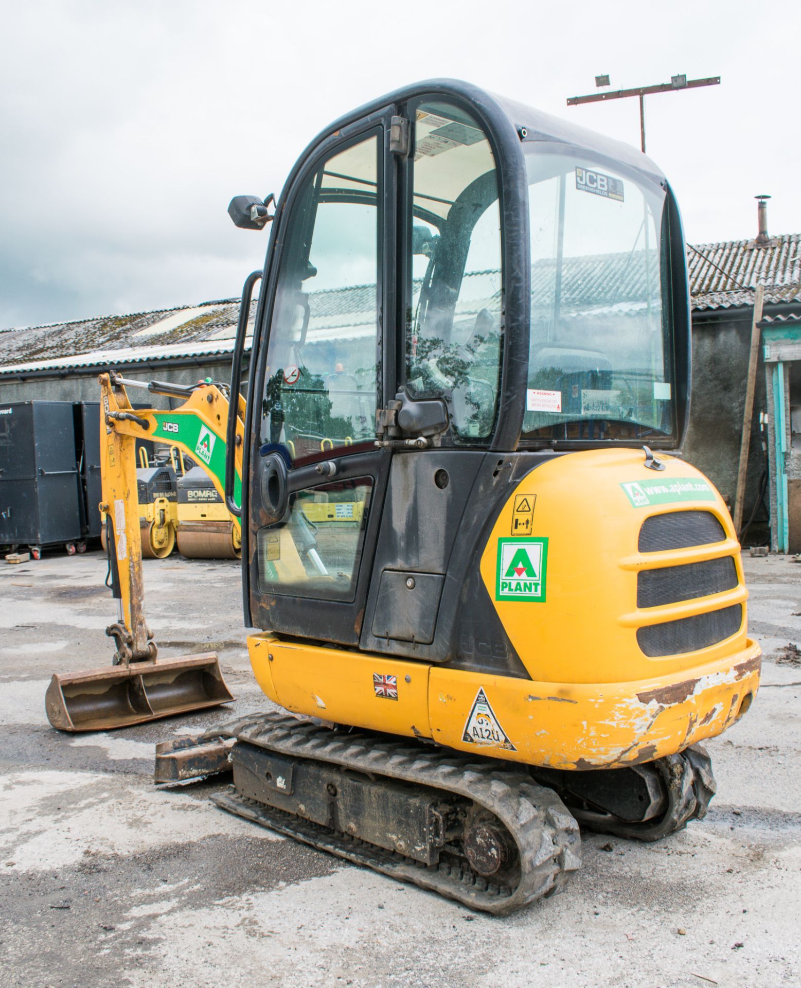 JCB 8016 CTS 1.5 tonne rubber tracked mini excavator Year: 2013 S/N: 2071490 Recorded Hours: Not - Image 3 of 12