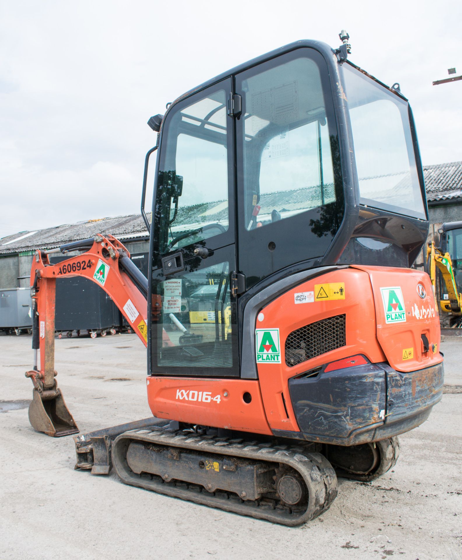 Kubota KX016-4 1.5 tonne rubber tracked mini excavator Year: S/N: 56667 Recorded Hours: 1544 - Image 3 of 13