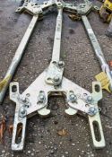 Robel rail lifter A649771