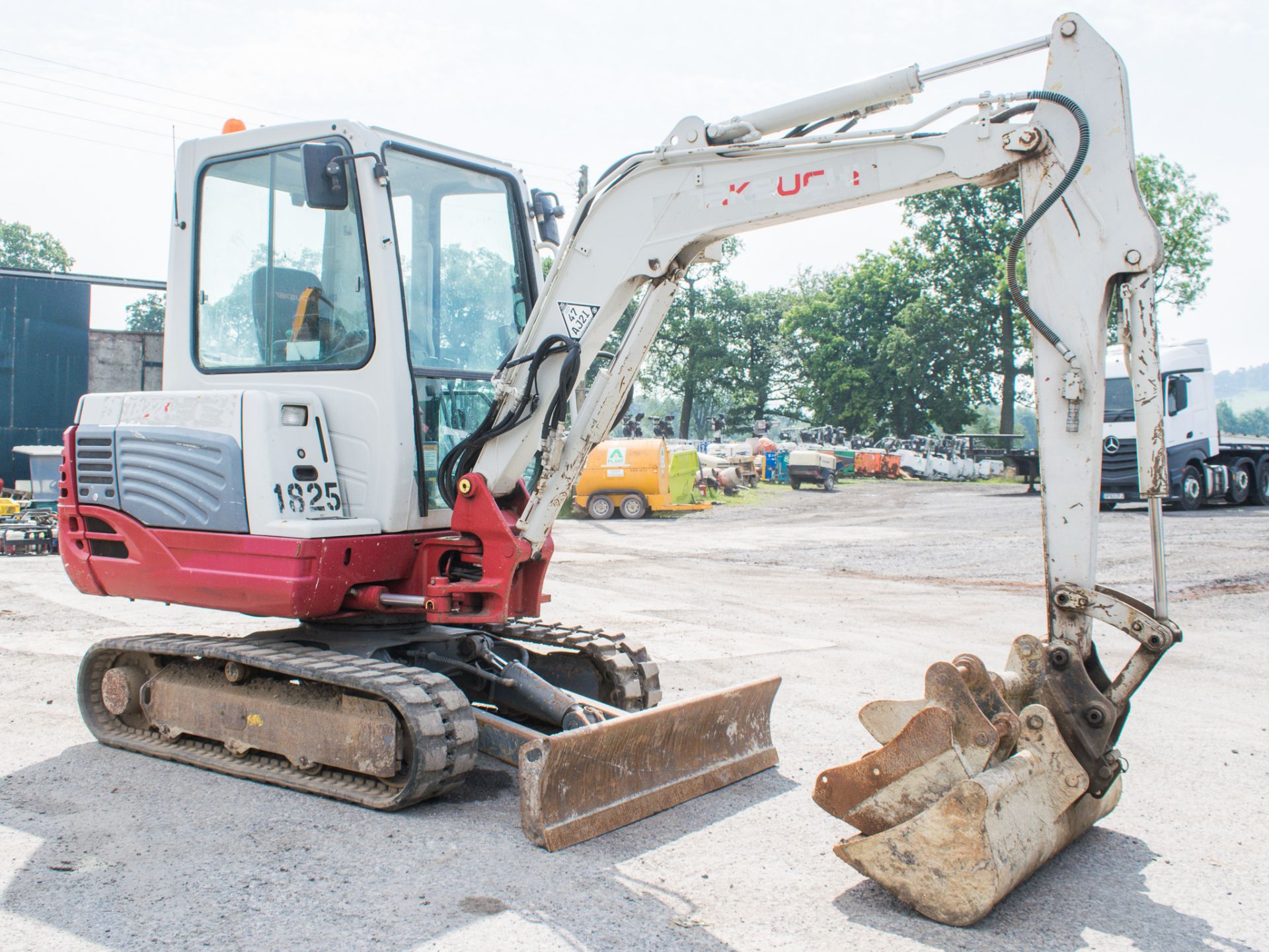 Takeuchi TB228 2.8 tonne rubber tracked mini excavator Year: 2014 S/N: 2803553 Recorded Hours: Not - Image 2 of 13