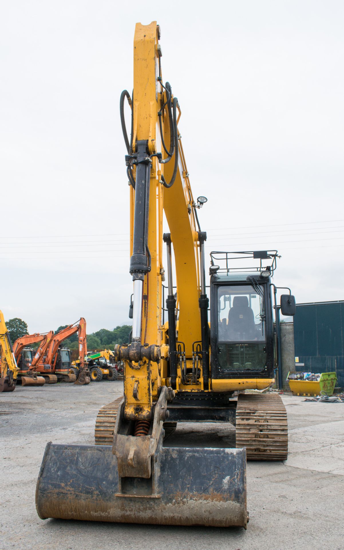 JCB JS130 LC 13 tonne steel tracked excavator Year: 2014 S/N: 2134411 Recorded Hours: 3374 piped, - Image 5 of 13