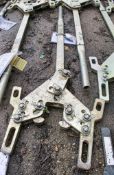 Robel rail lifter A605892