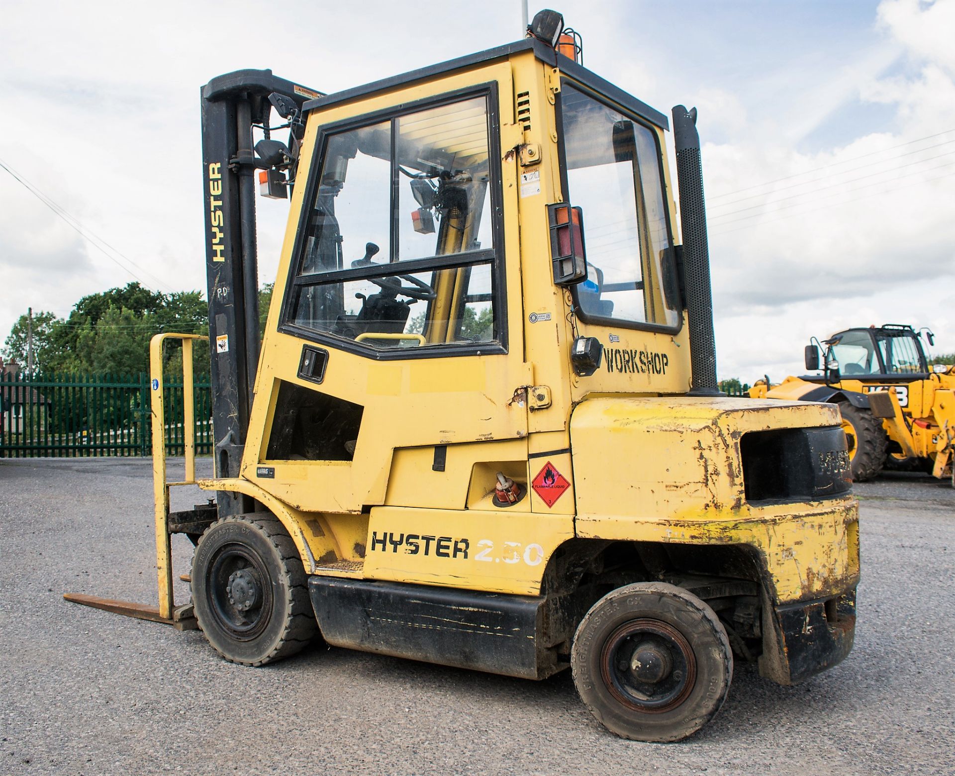 Hyster 2.50XM 2.5 tonne diesel driven fork lift truck Year: 1998 S/N: H177B06166V Recorded Hours: - Image 3 of 11