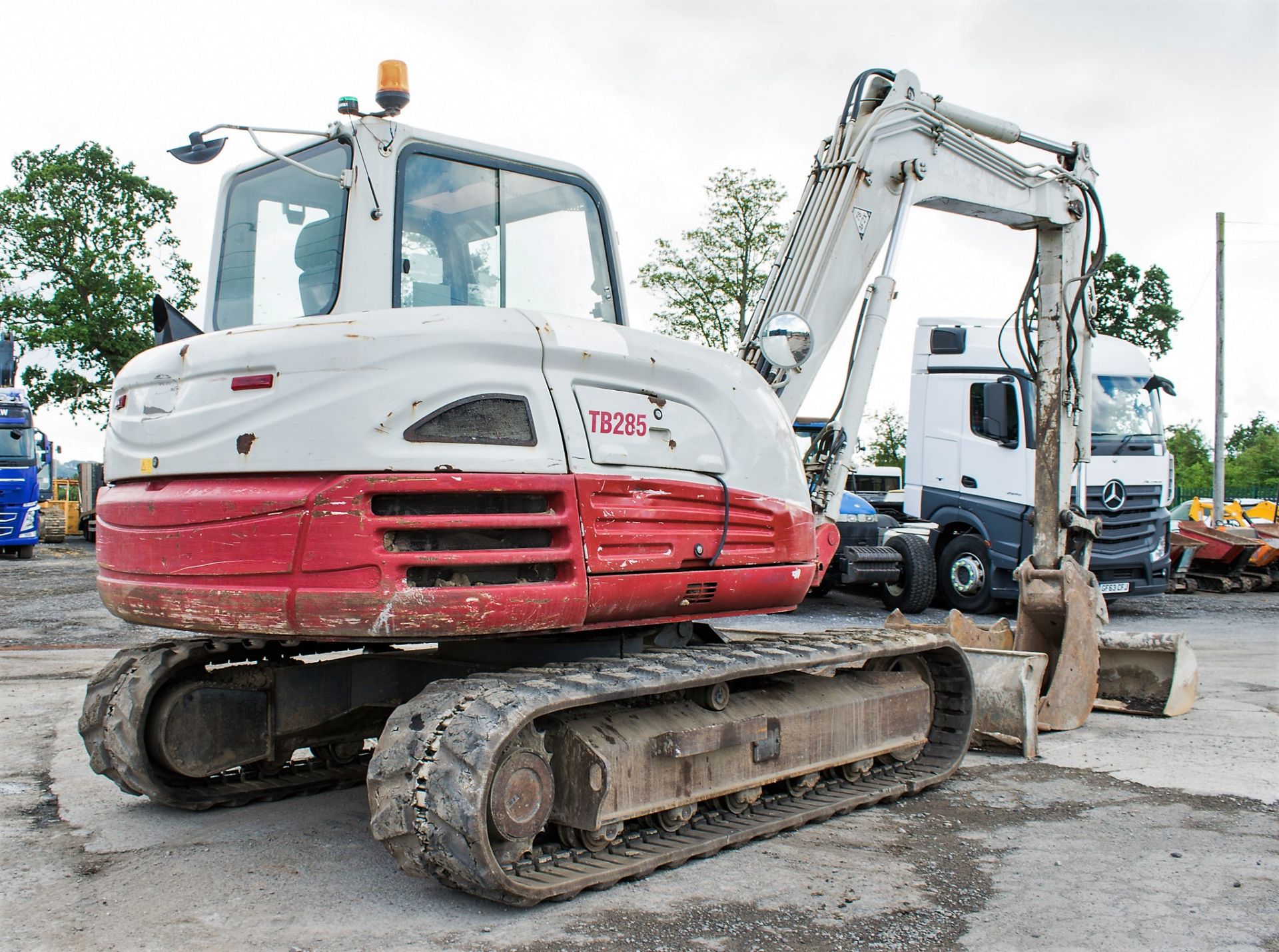 Takeuchi TB285 8.5 tonne rubber tracked excavator Year: 2012 S/N: 185000238 Recorded Hours: 7593 - Image 4 of 13