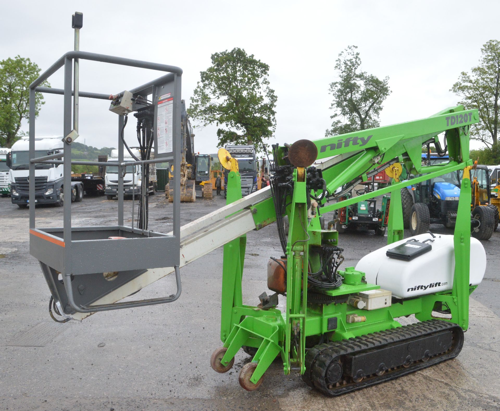 Nifty TD120T diesel driven rubber tracked boom lift - Image 9 of 11