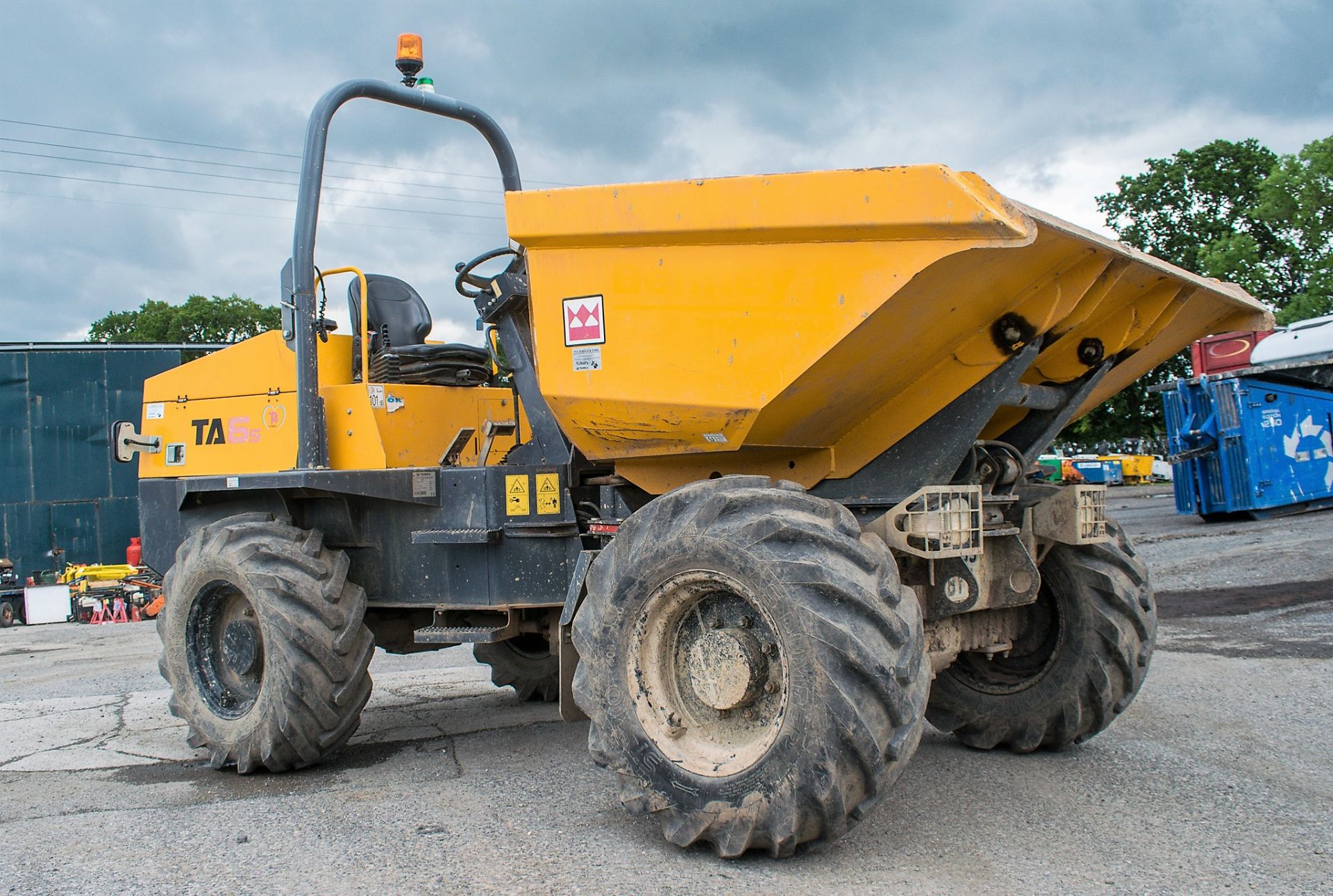 Terex TA6s 6 tonne swivel skip dumper Year: 2015 S/N: EF3PR6842 Recorded Hours: 314 - Image 2 of 16