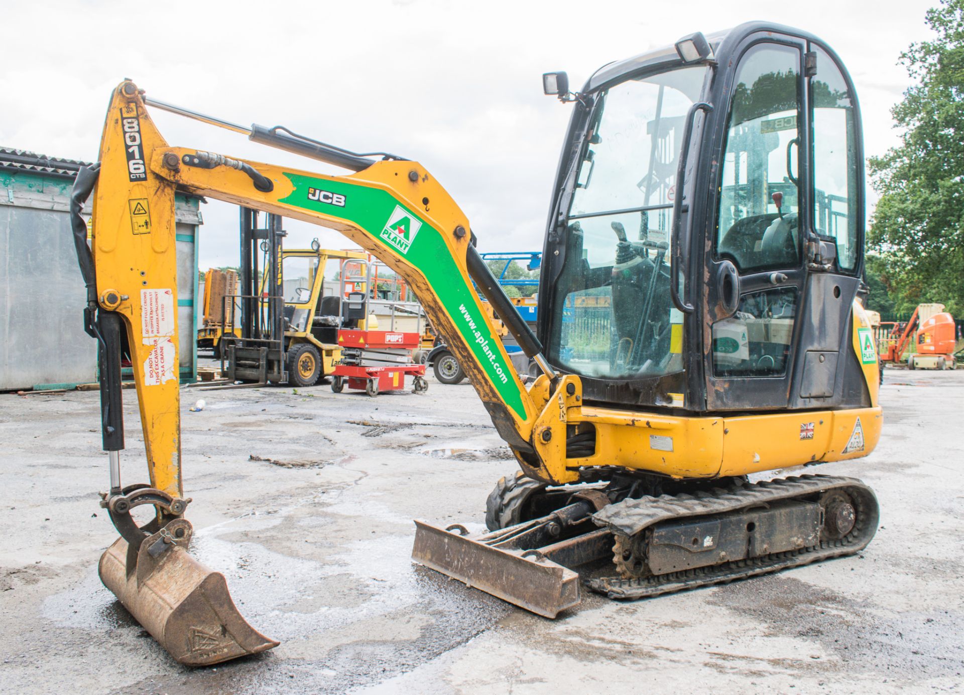 JCB 8016 CTS 1.5 tonne rubber tracked mini excavator Year: 2013 S/N: 2071490 Recorded Hours: Not