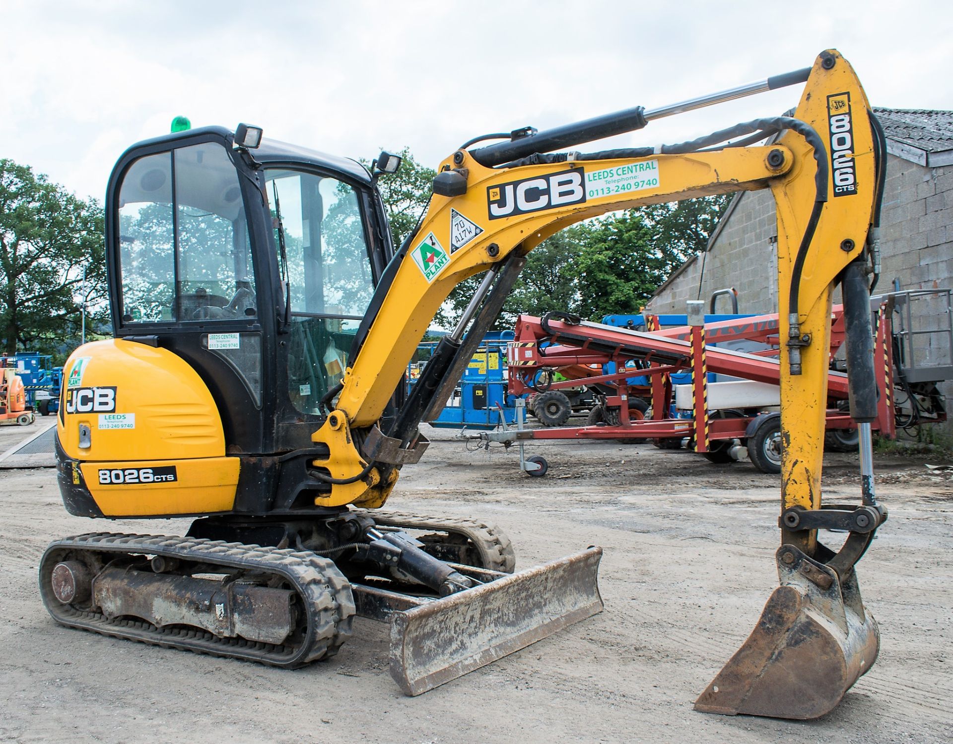 JCB 8026 2.6 tonne rubber tracked mini excavator  Year: 2013 S/N: 1779683 Recorded Hours: 1356 - Image 2 of 12