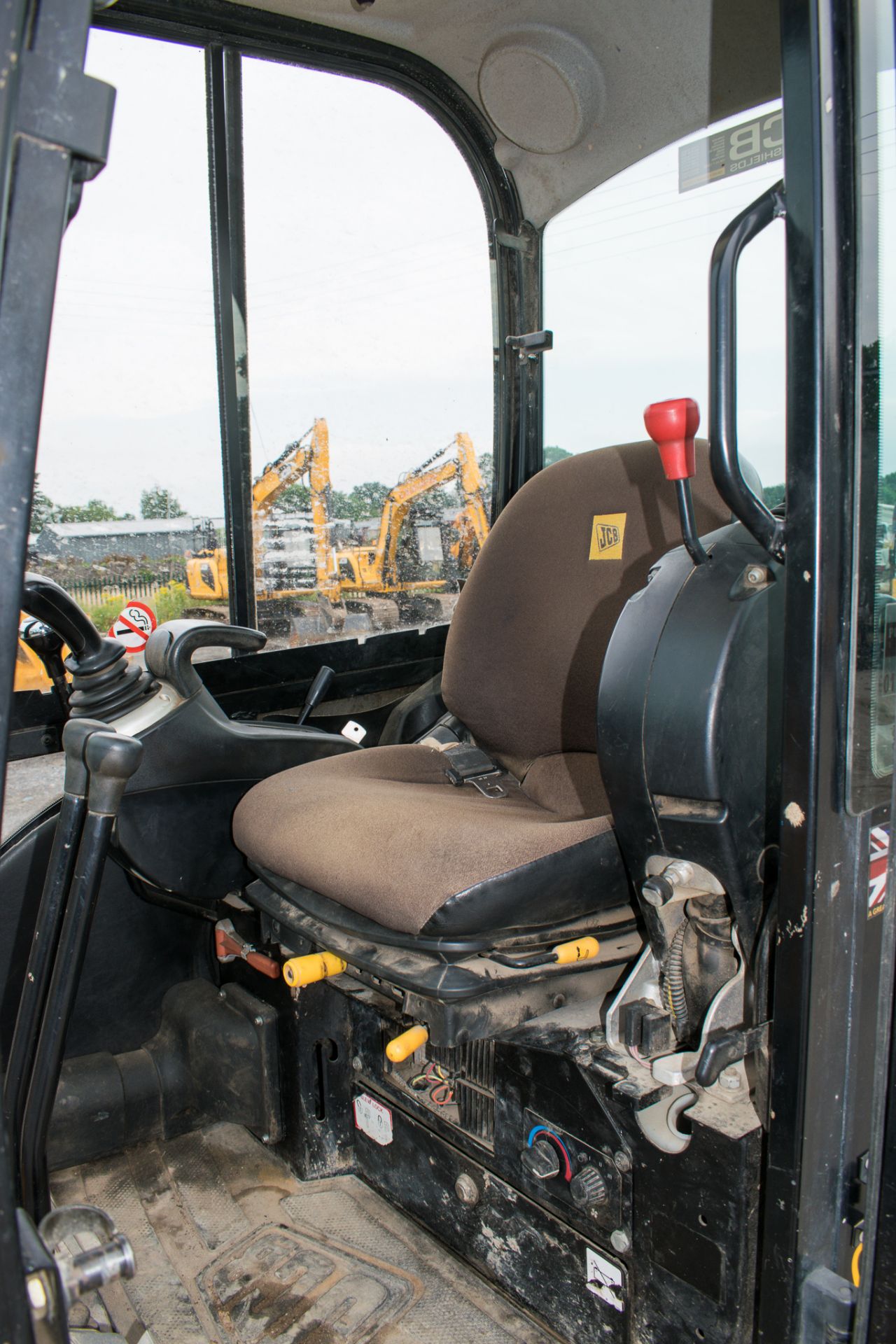 JCB 8025 CTS 2.5 tonne rubber tracked mini excavator Year: 2013 S/N: 2226144 Recorded Hours: 2961 - Image 12 of 12