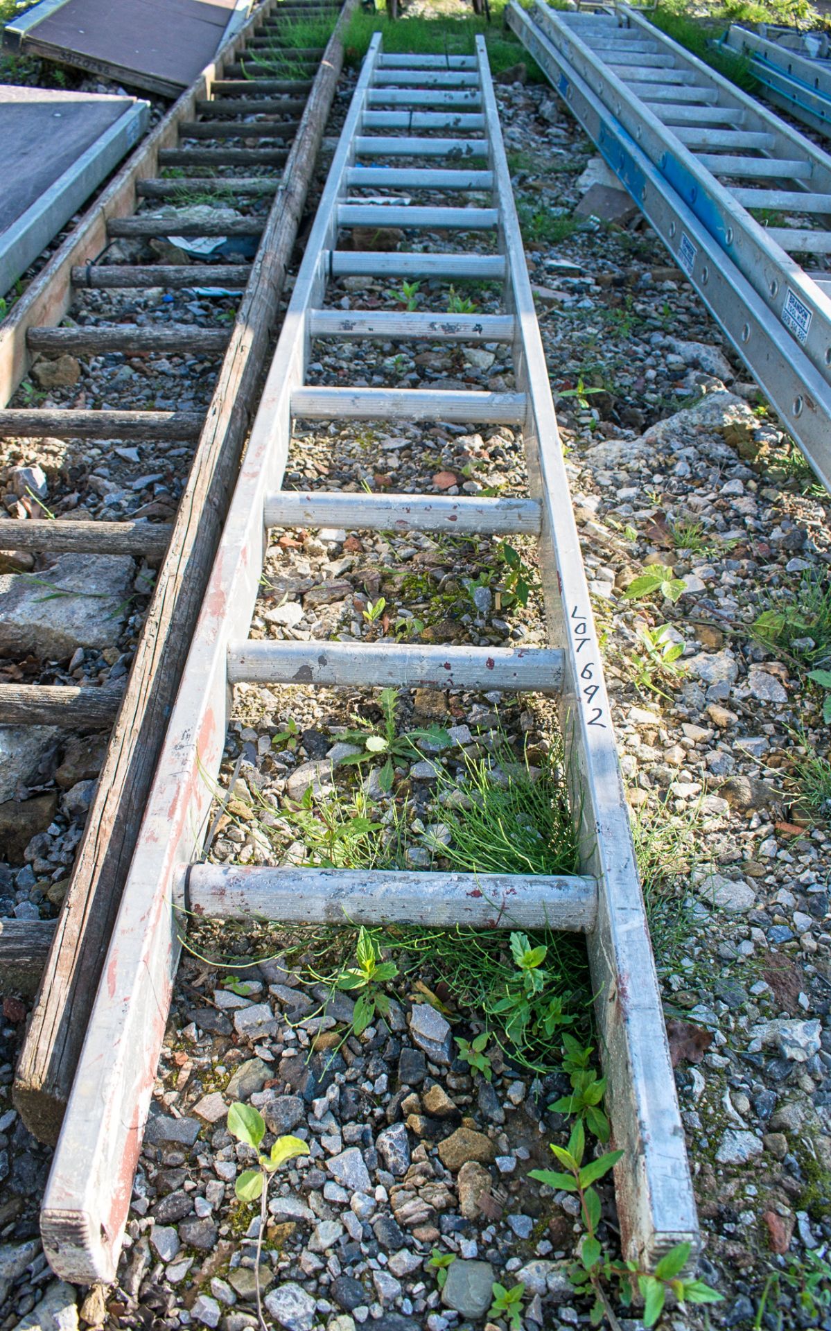 Aluminium ladder