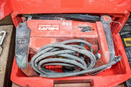 Hilti DC-SE20 110v wall chaser c/w carry case A596974