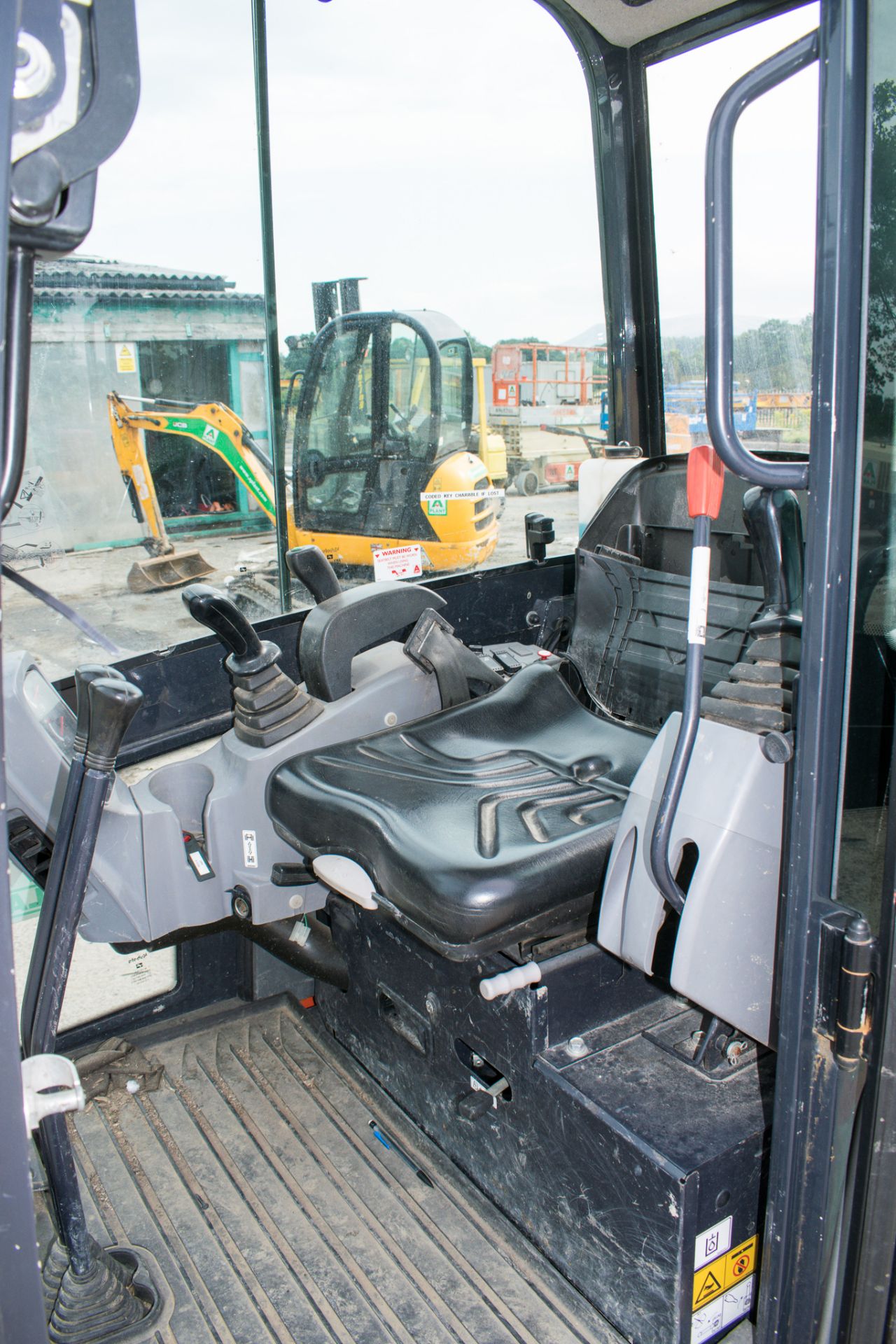 Kubota KX016-4 1.5 tonne rubber tracked mini excavator Year: S/N: 56667 Recorded Hours: 1544 - Image 12 of 13