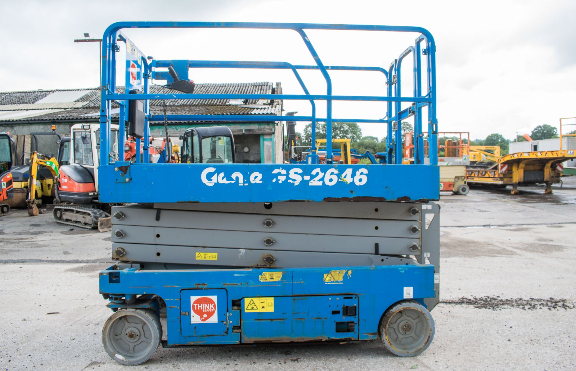 Genie GS2646 26 ft battery electric scissor lift access platform Year: 2014 S/N: 11573 Recorded - Image 8 of 9