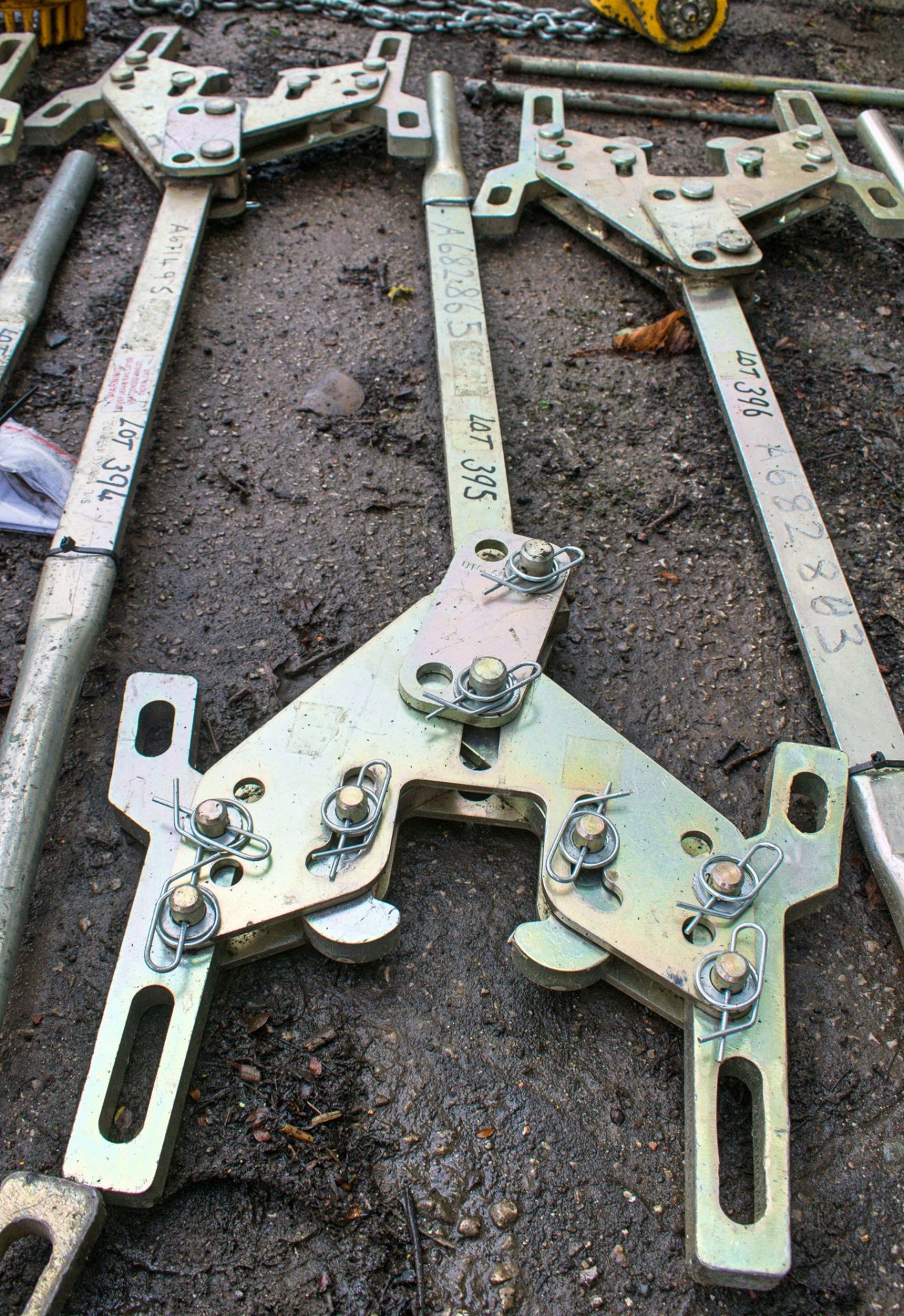 Robel rail lifter A682665