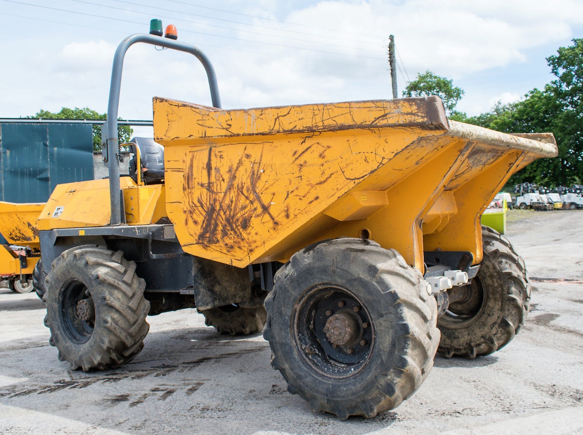 Benford Terex 6 tonne straight skip dumper Year:2010 S/N: 2807 Recorded Hours: 2695 1839 - Image 2 of 15