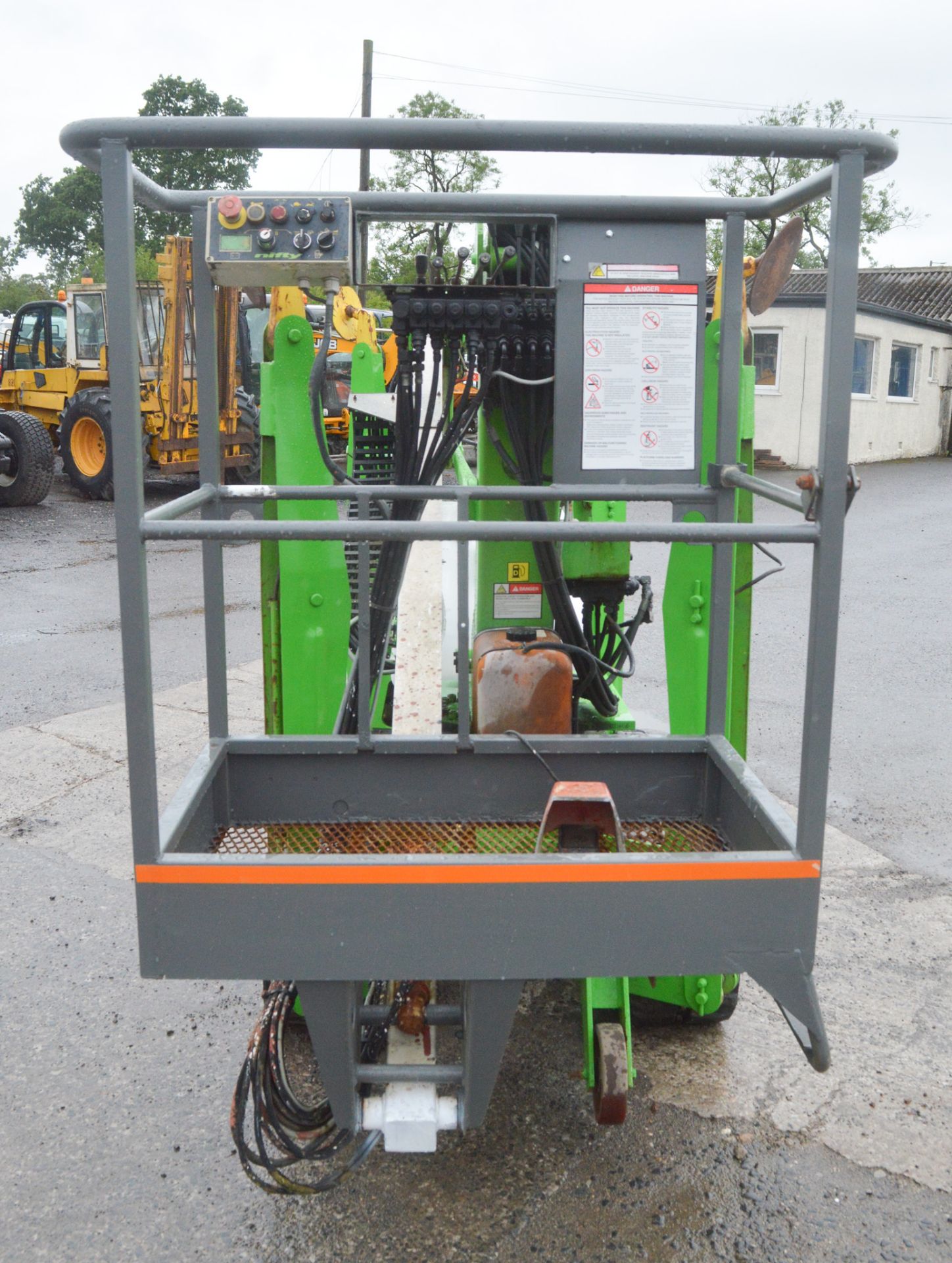 Nifty TD120T diesel driven rubber tracked boom lift - Image 6 of 11