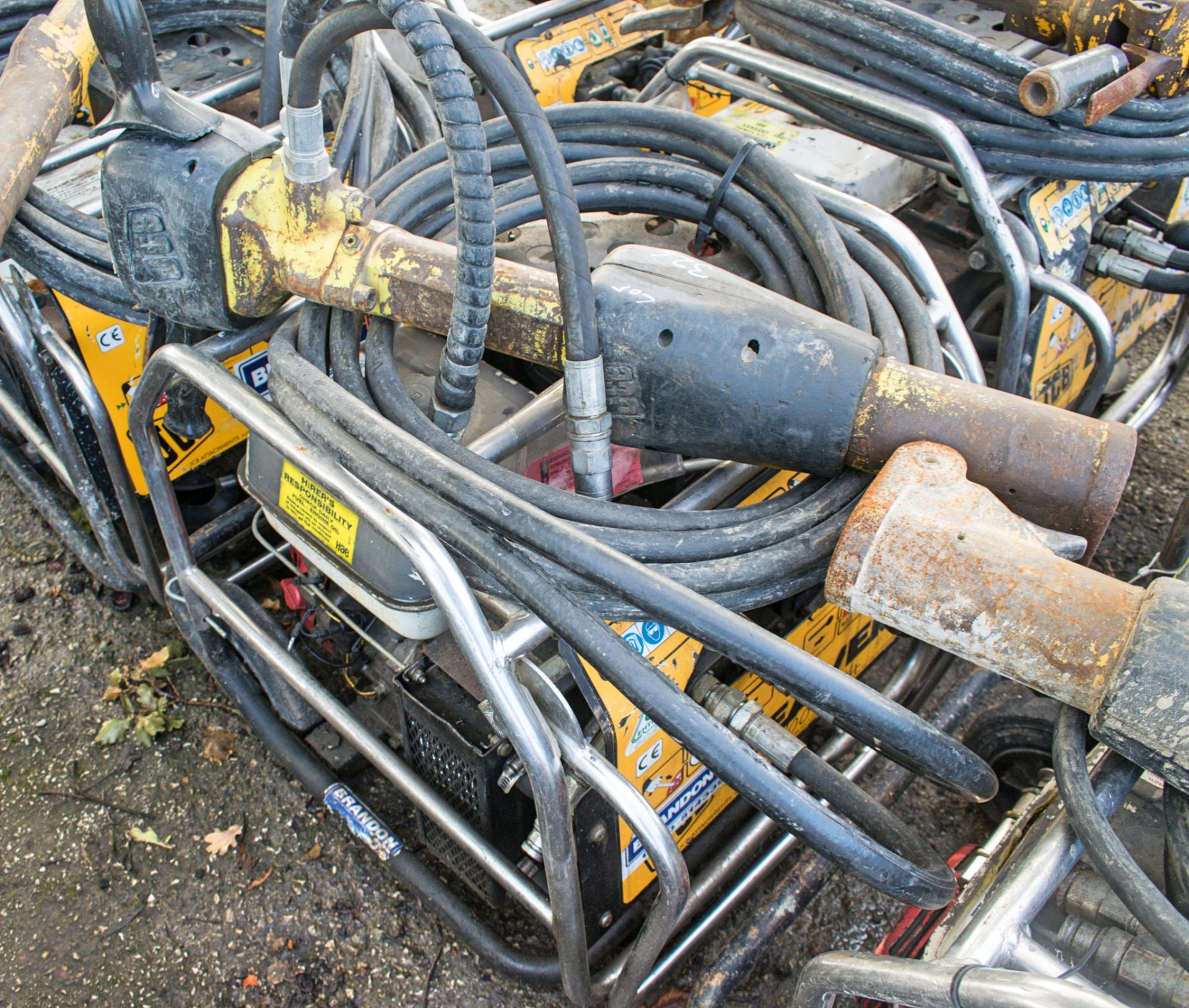 JCB BEAVER petrol driven hydraulic power pack Complete with anti vibe hydraulic breaker