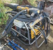 JCB BEAVER petrol driven hydraulic breaker  Complete with Anti-vibe breaker