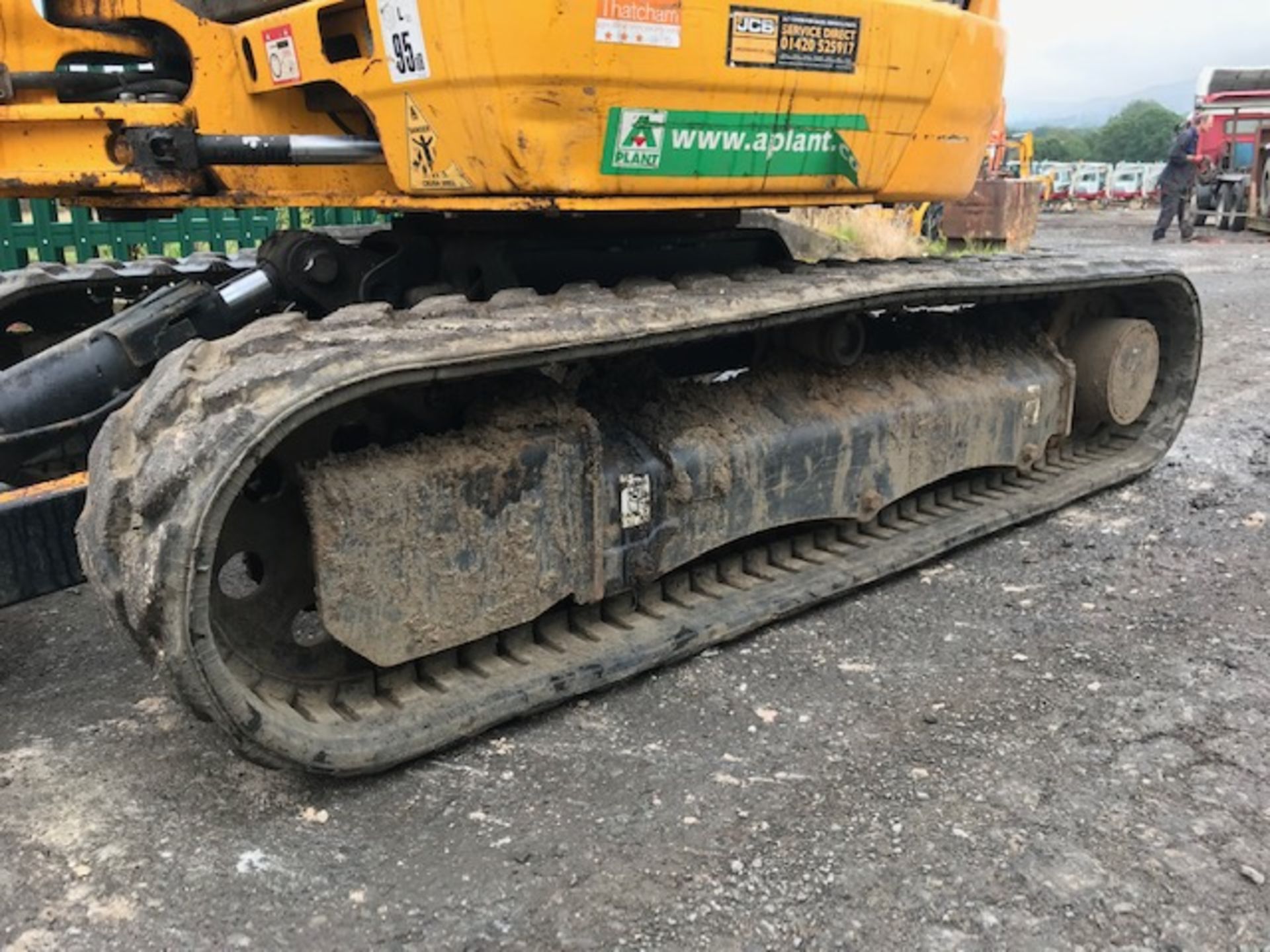 JCB 8025 ZTS 2.6 tonne rubber tracked zero tail swing mini excavator  Year: 2015 S/N: 2226815 - Image 9 of 18