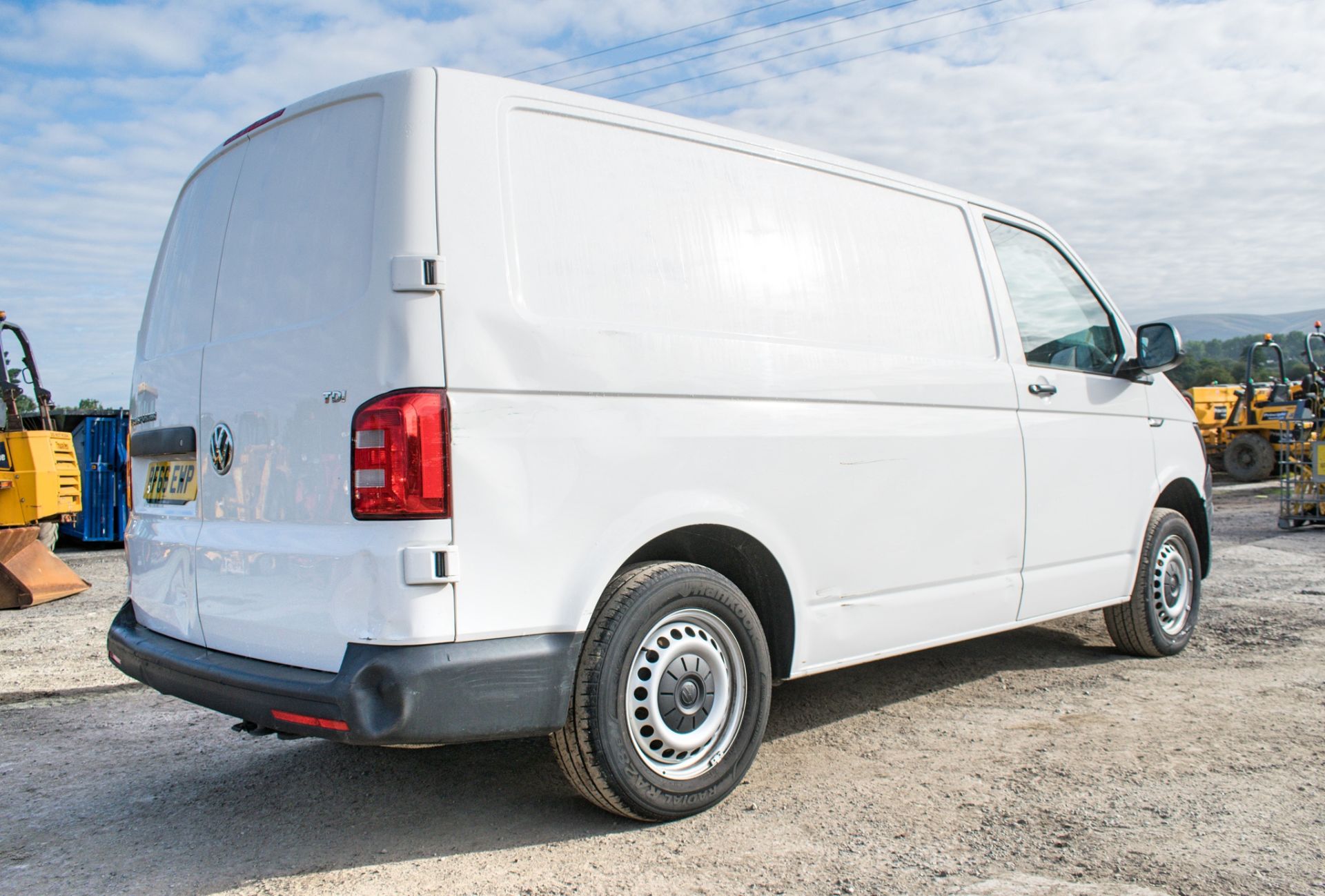 Volkswagen Transporter T28 S-Line TDI BMT diesel panel van Registration number: RF66 EWP Date of - Image 4 of 17