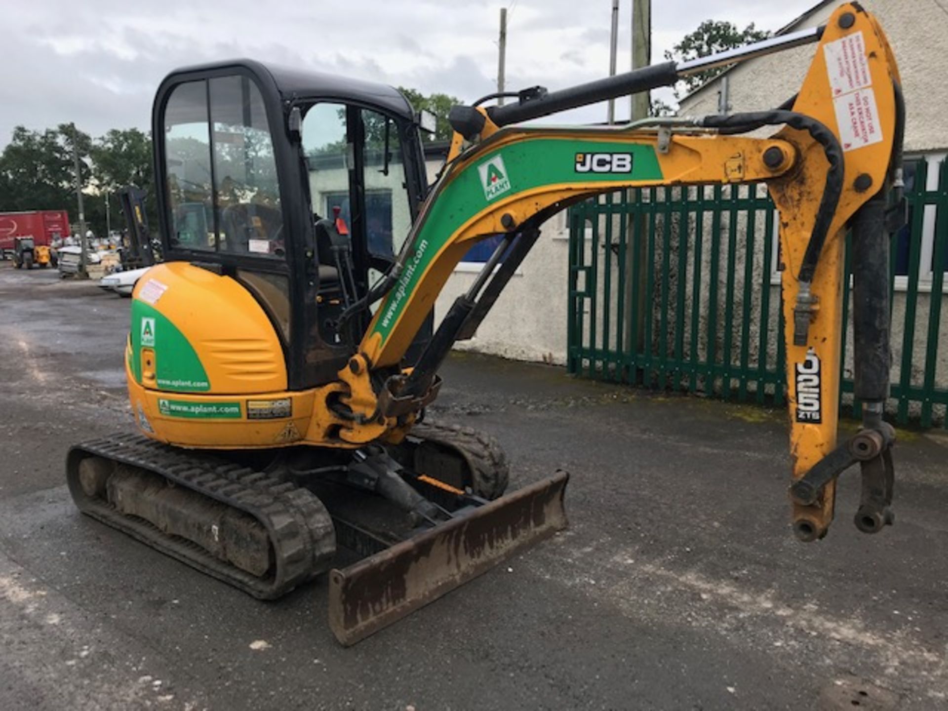 JCB 8025 ZTS 2.6 tonne rubber tracked zero tail swing mini excavator  Year: 2015 S/N: 2226815 - Bild 4 aus 18