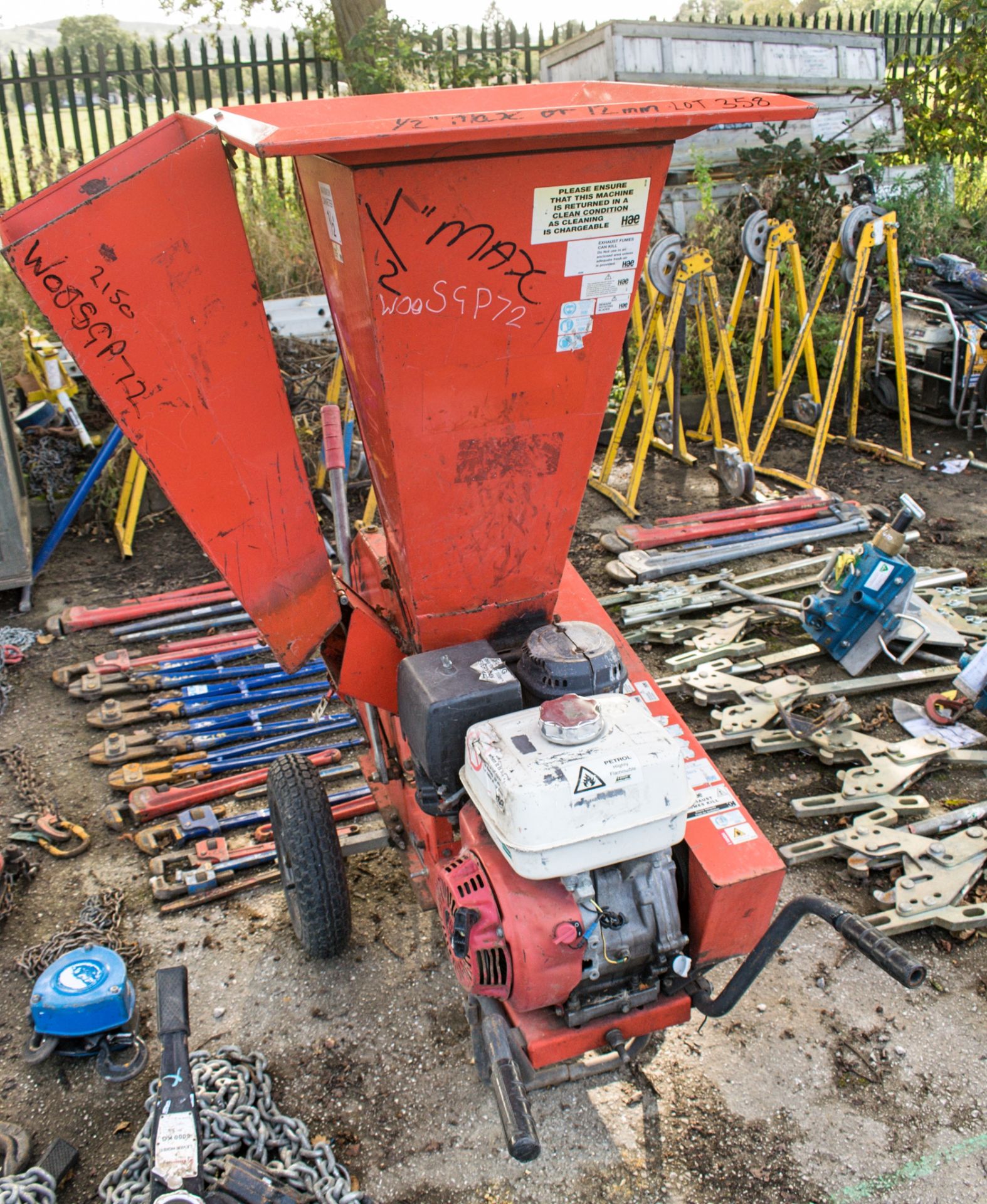 CAMON C150 petrol driven wood chipper/shredder