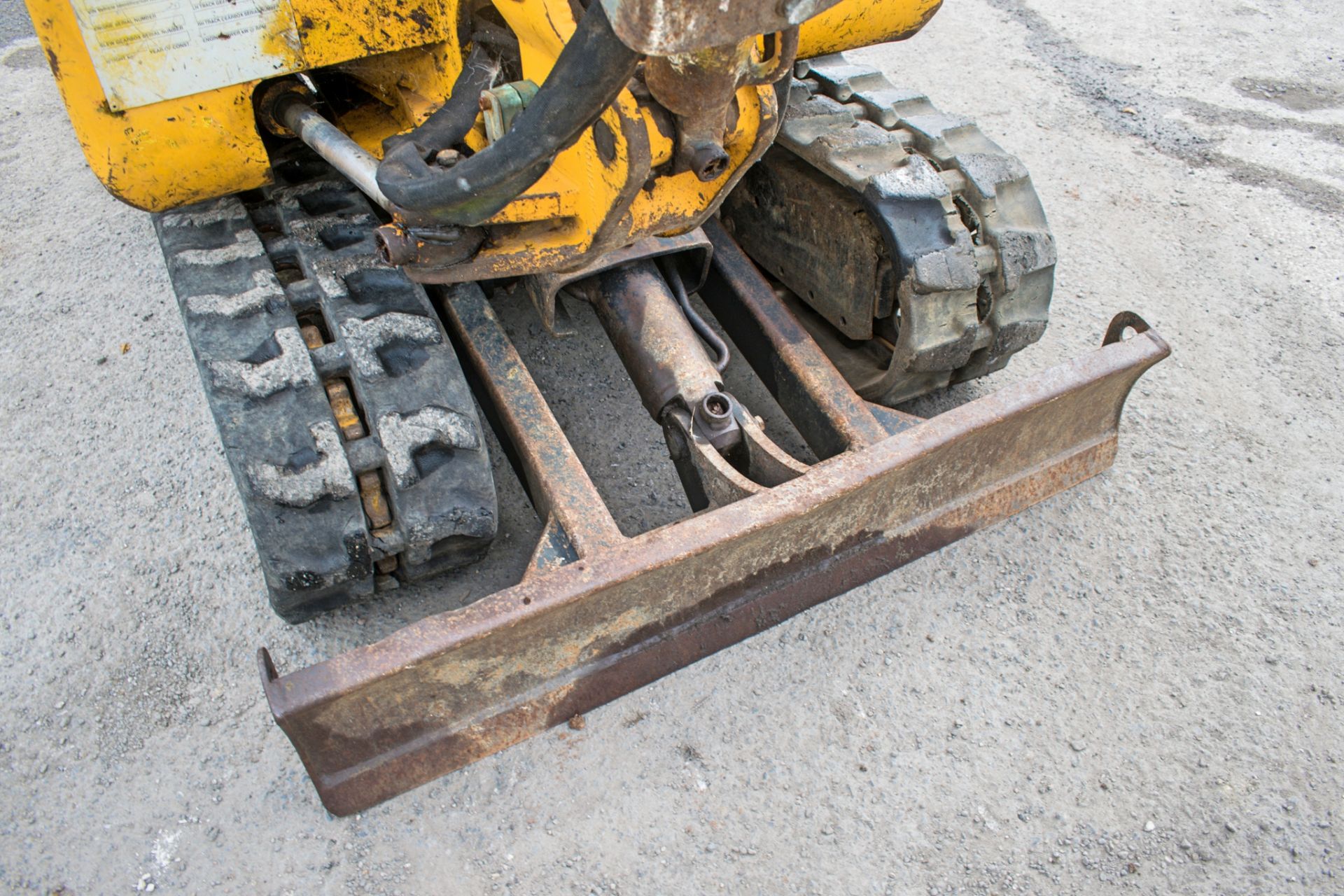 JCB 8015 1.5 tonne rubber tracked mini excavator Year: 2004 S/N: 1020825 Recorded Hours: 3032 - Bild 10 aus 12