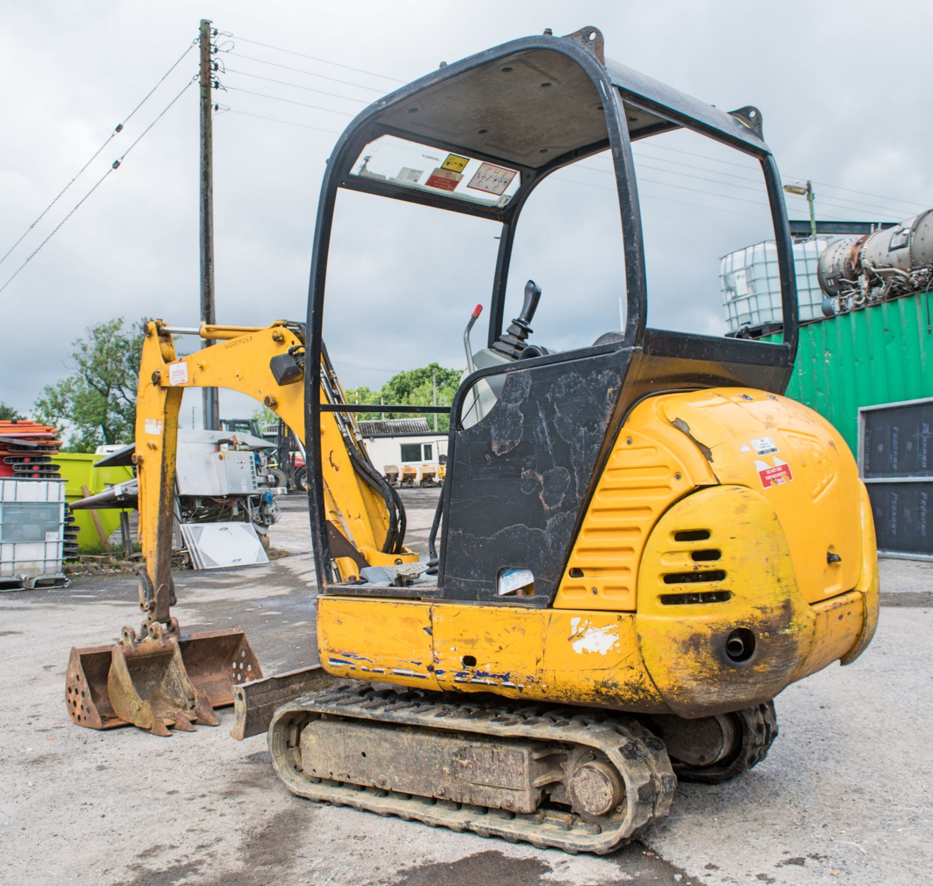 JCB 8015 1.5 tonne rubber tracked mini excavator Year: 2004 S/N: 1021875 Recorded Hours: 3217 - Bild 3 aus 12