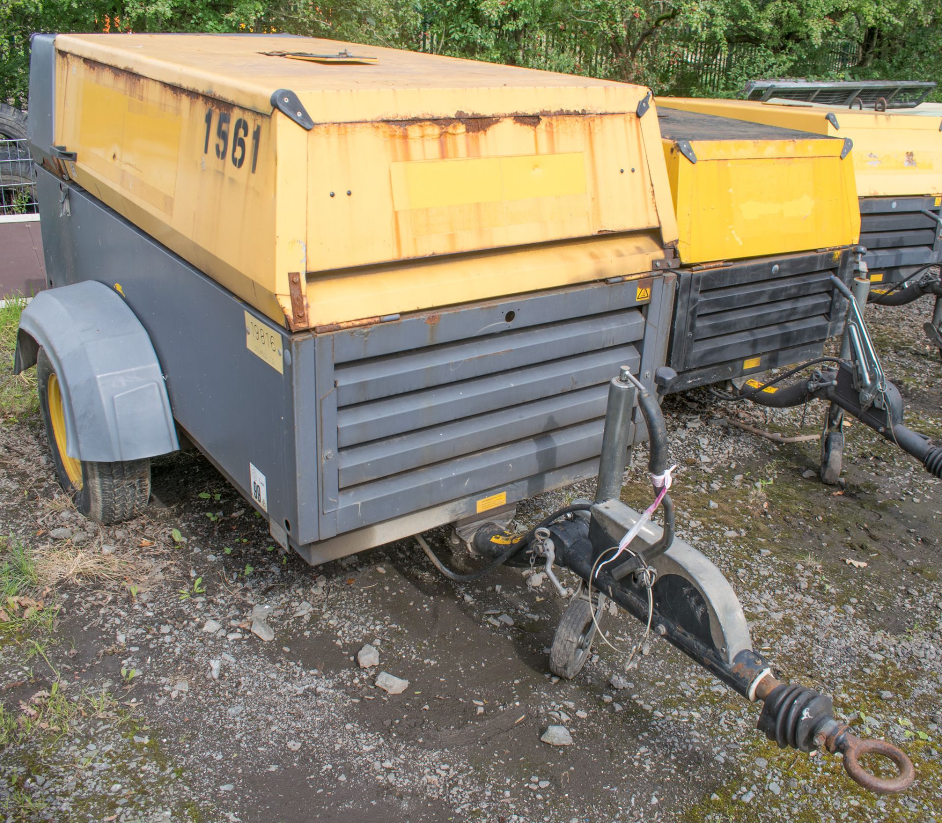 ATLAS COPCO XAS 137 diesel driven mobile air compressor Year: 2008 S/N: 703391 Recorded hours: