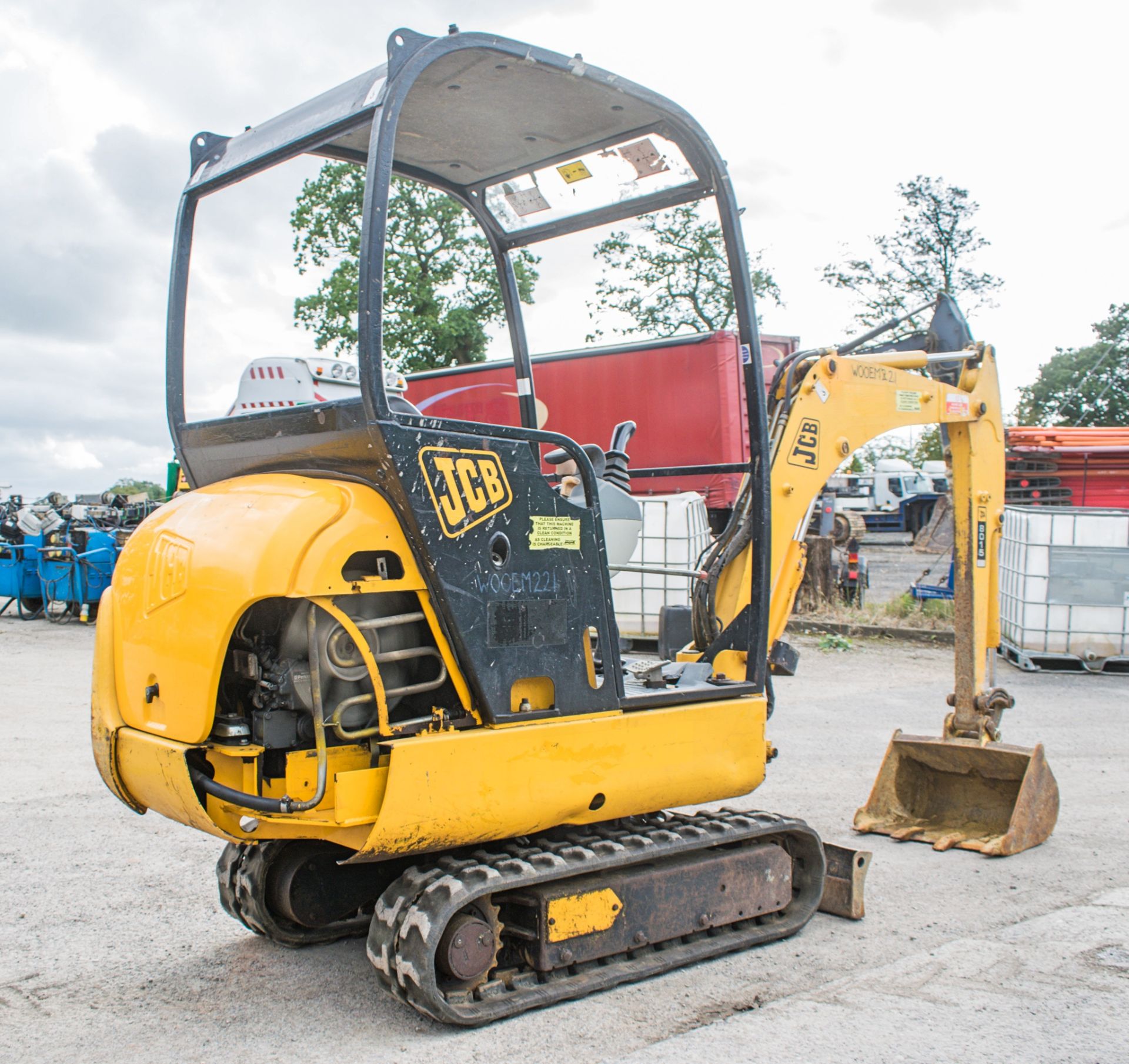 JCB 8015 1.5 tonne rubber tracked mini excavator Year: 2004 S/N: 1020938 Recorded Hours: 3541 - Bild 4 aus 12