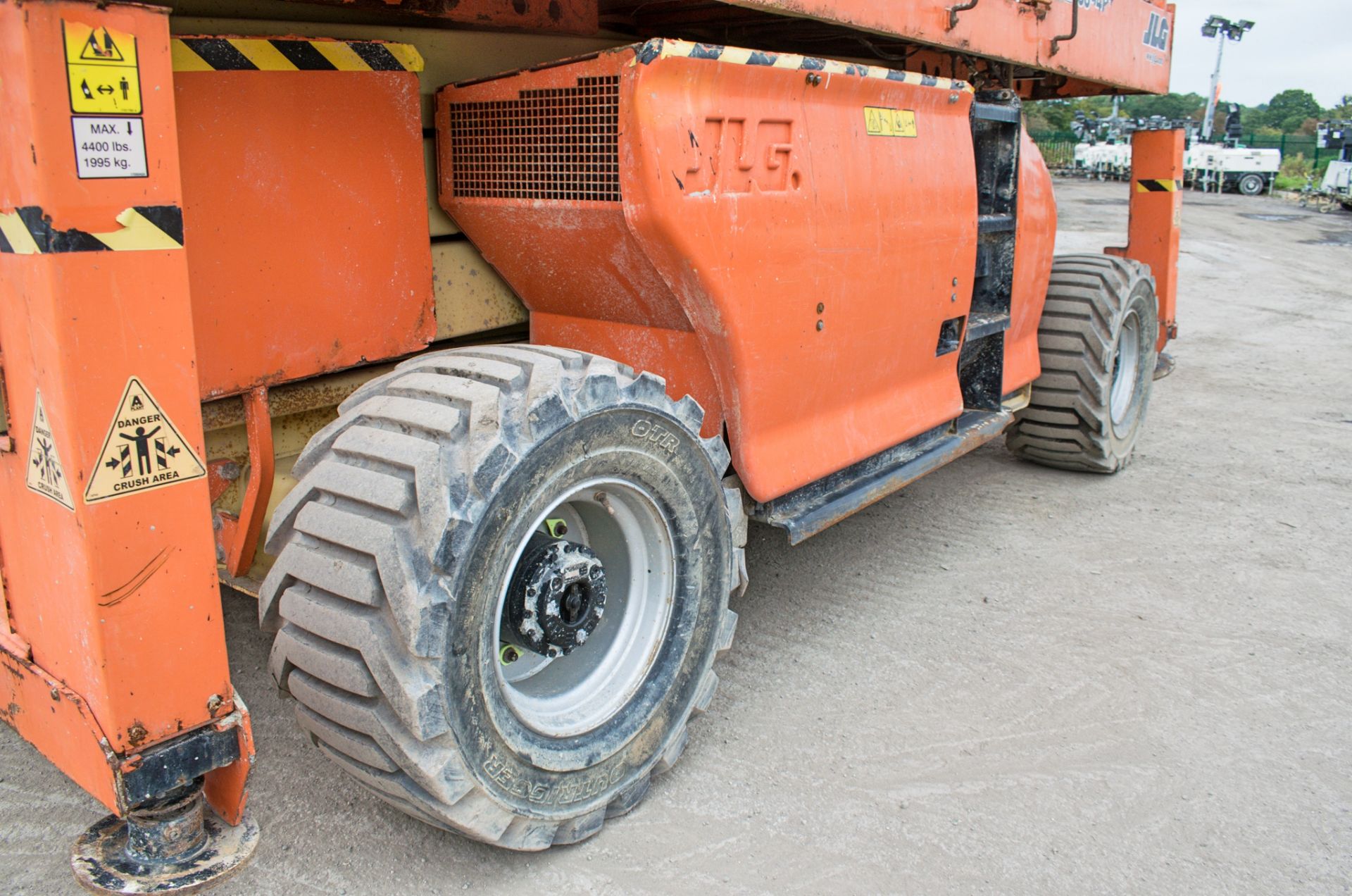 JLG 3594RT diesel driven 4x4 scissor lift Year: 2012 S/N: 210712 Recorded Hours: 641 A581927 - Image 10 of 14