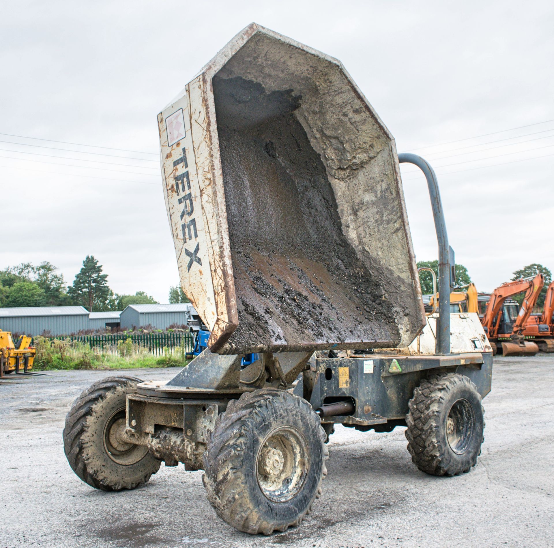 Benford Terex 3 tonne swivel skip dumper Year: 2006 S/N: E604FS116 Recorded Hours: 2146 D1243 - Image 11 of 15