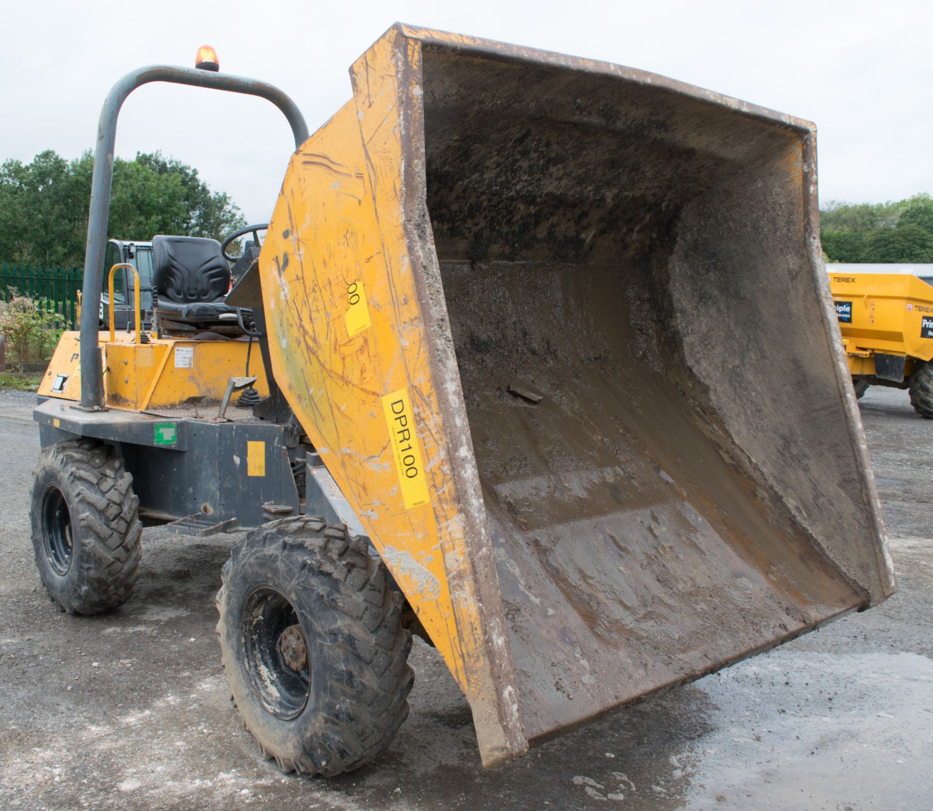 Terex 3 tonne straight skip dumper  Year: 2007 S/N: E703ER074 Recorded Hours:  DPR100 - Image 11 of 13