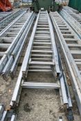 Triple stage extending aluminium ladder