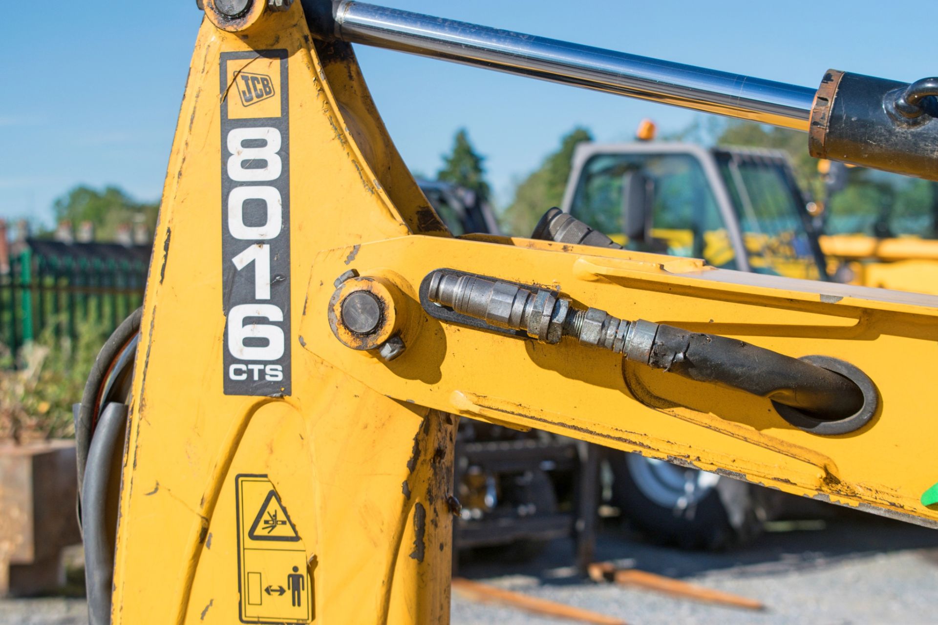 JCB 8016 CTS 1.5 tonne rubber tracked mini excavator Year: 2013 S/N: 2071381 Recorded Hours: 1654 - Image 11 of 15