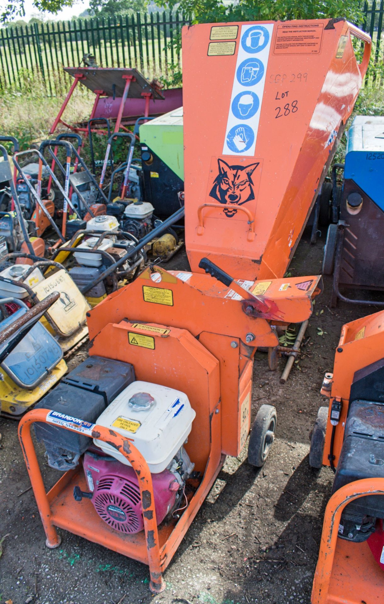 TIMBERWOLF TW13/75G petrol driven wood chipper/shredder