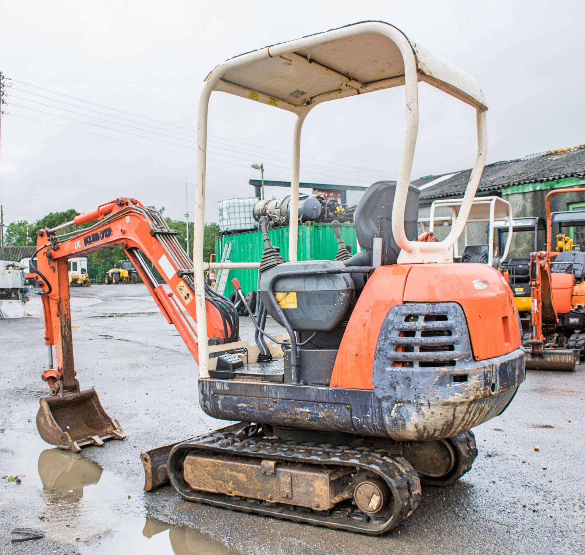 Kubota KX36-2 1.5 tonne rubber tracked excavator Year: 2004 S/N: 7058884 Recorded Hours: 2628 - Image 3 of 12