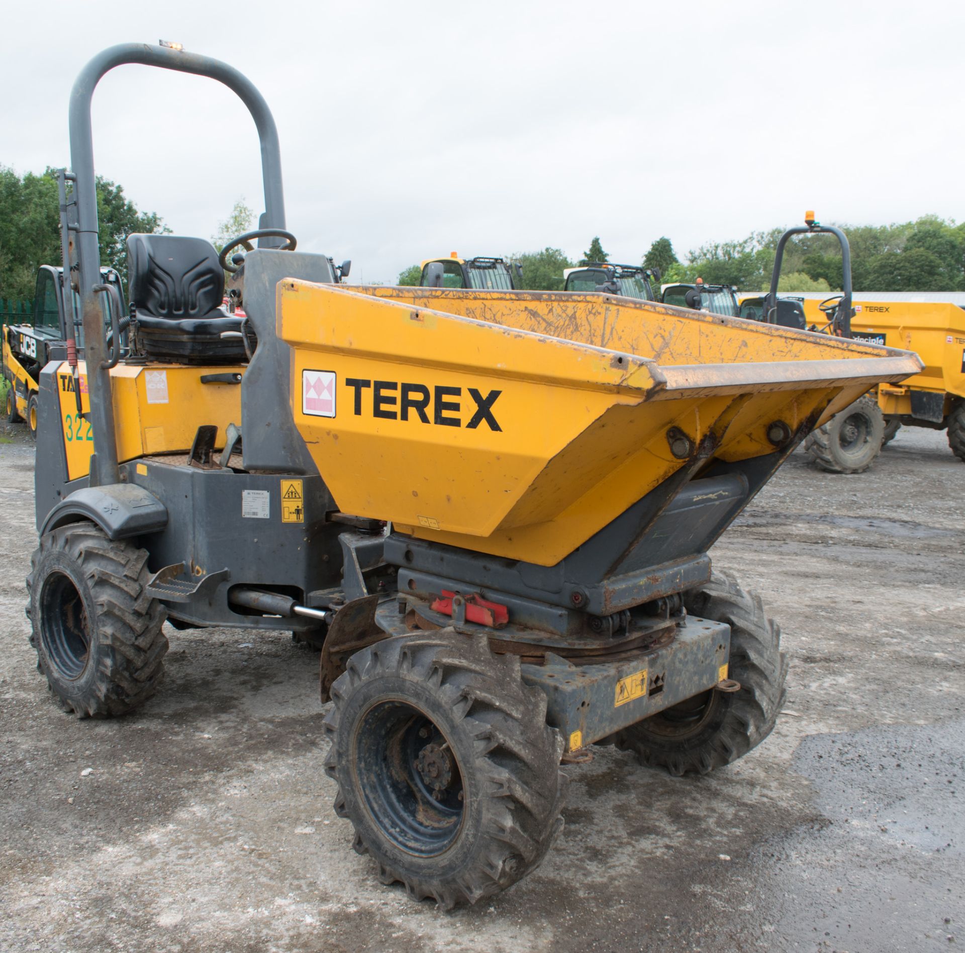 TEREX TA2SE high tip swivel skip dumper Year: 2010 S/N: 3MP1594 Recorded hours: hour clock not - Image 5 of 13