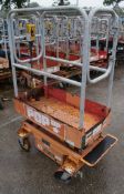 Pop-up battery electric push along scissor lift 08FT0147